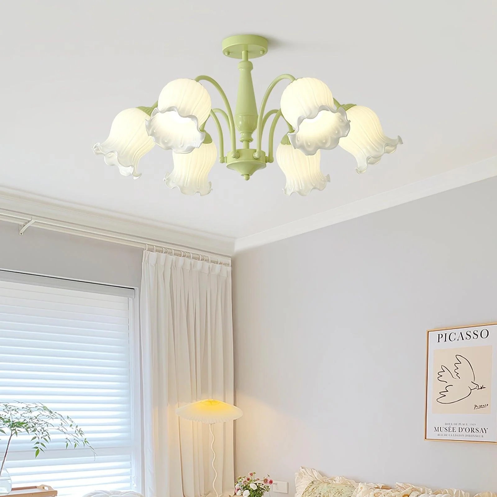 Lustra Trumpet Chandelier Floral Pastel Glass Petals - Image 4