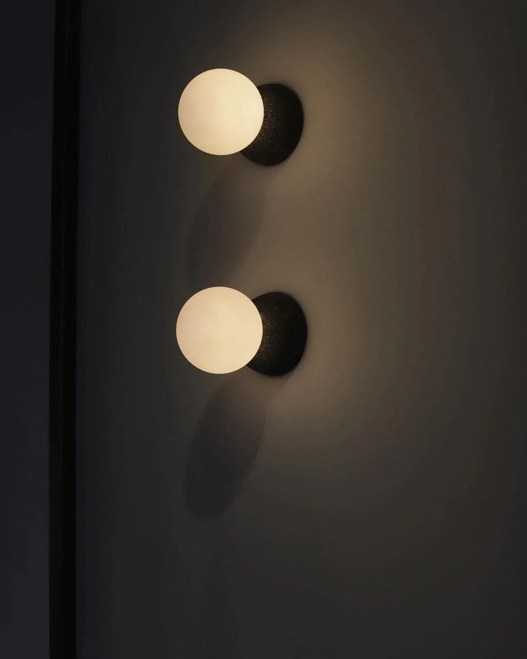 Lustra Wall Lamp Concrete Opal Glass - Image 5