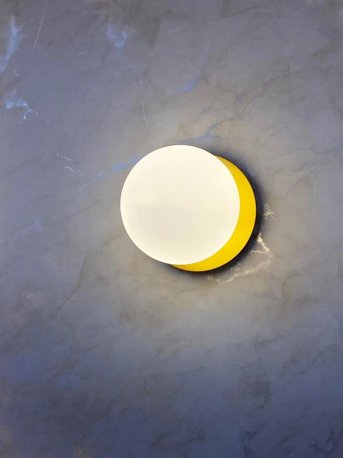 Lustra Wall Lamp Disc Globe Minimalist - Image 6