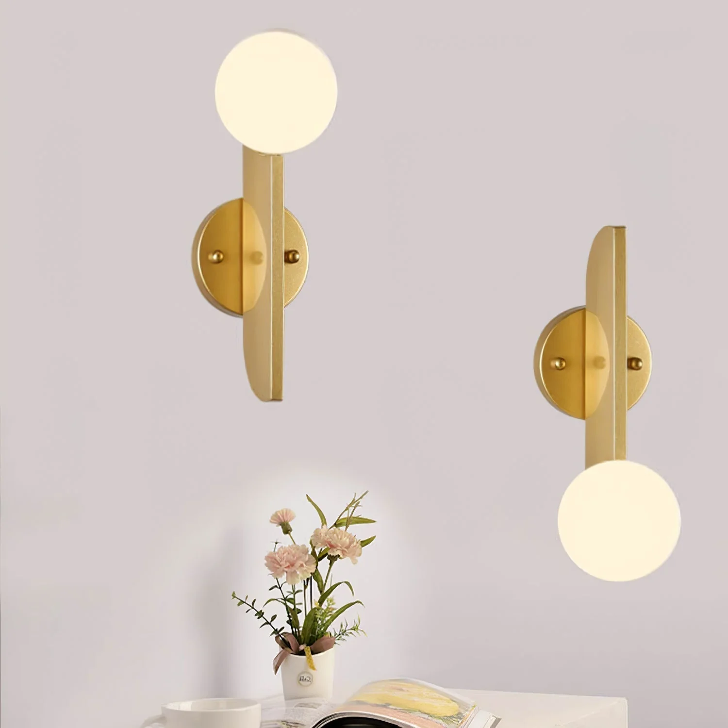 Lustra Wall Lamp Glass Globe Sculptural - Image 5