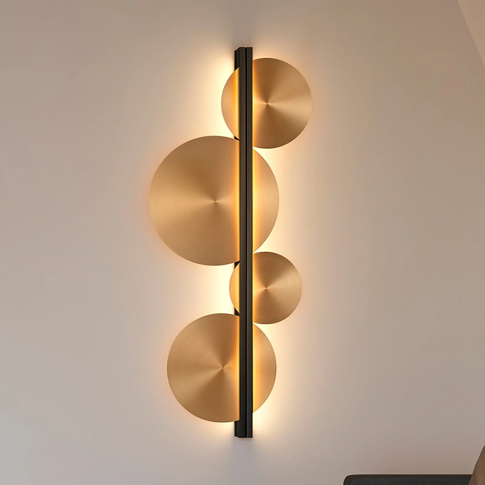 Lustra Wall Lamp Gold Circular Sculptural - Image 7