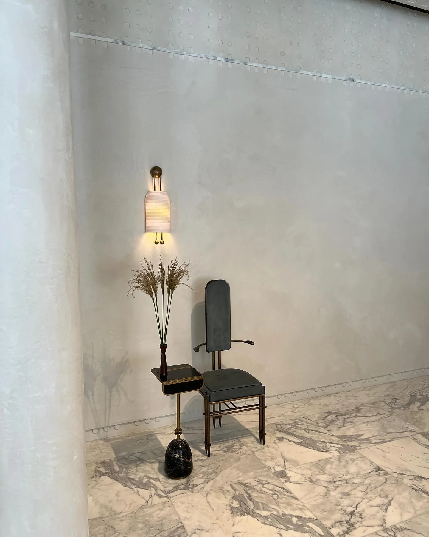 Lustra Wall Lamp Opal Glass Gold Rods - Image 8