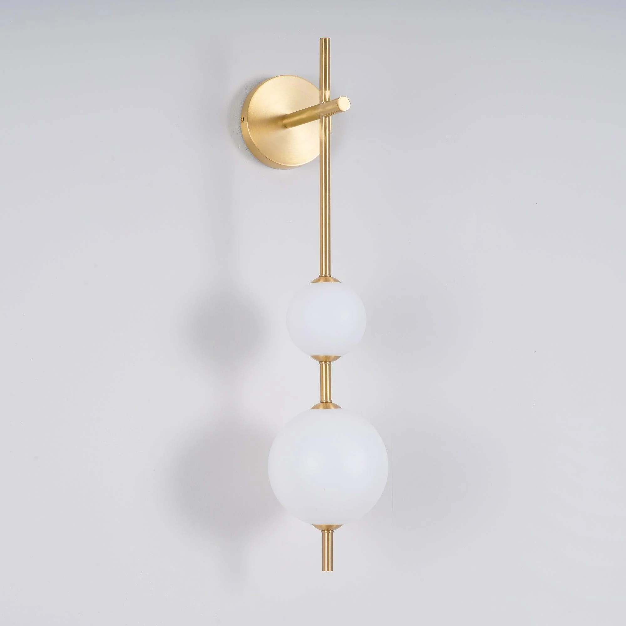 Lustra Wall Lamp Vertical Globe Minimalist - Image 5