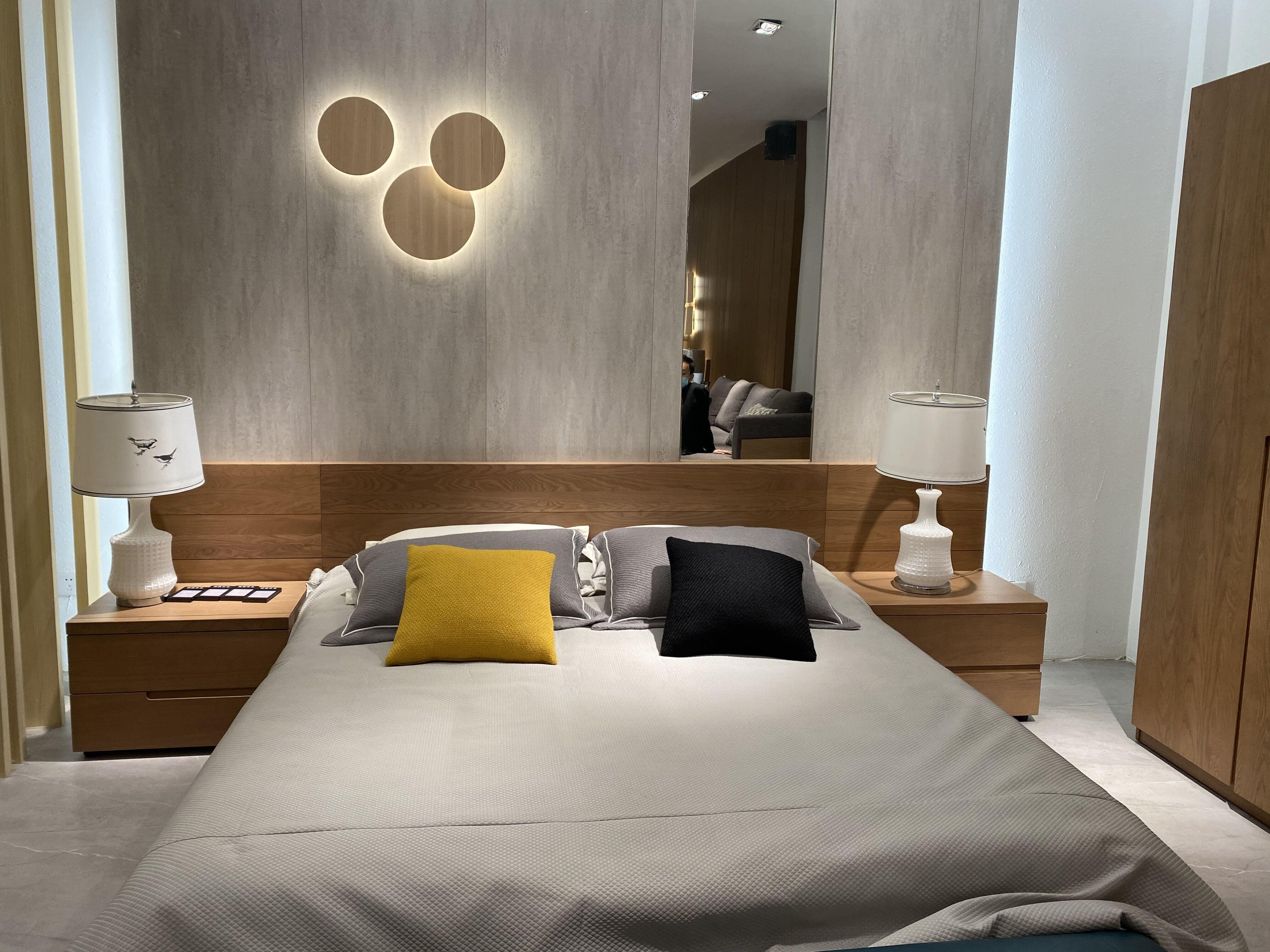 Megan Geometric Disc Wall Lamp - Image 3