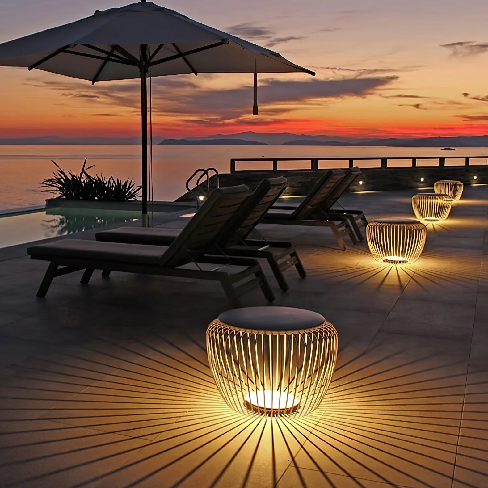 Meridiano Modern Garden Light - Image 4