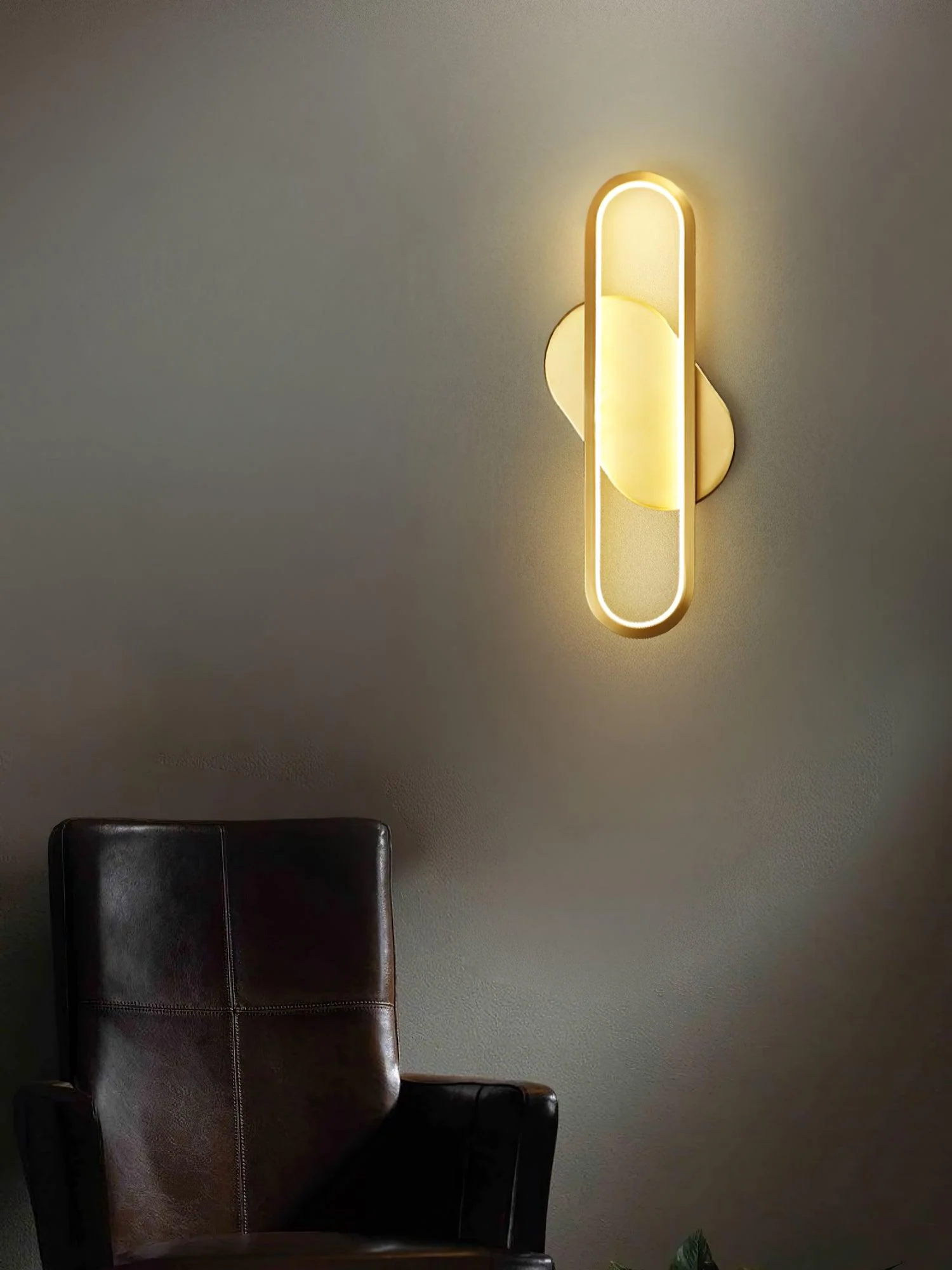Mirage Classic Long Ova Brass Wall Lamp - Image 21