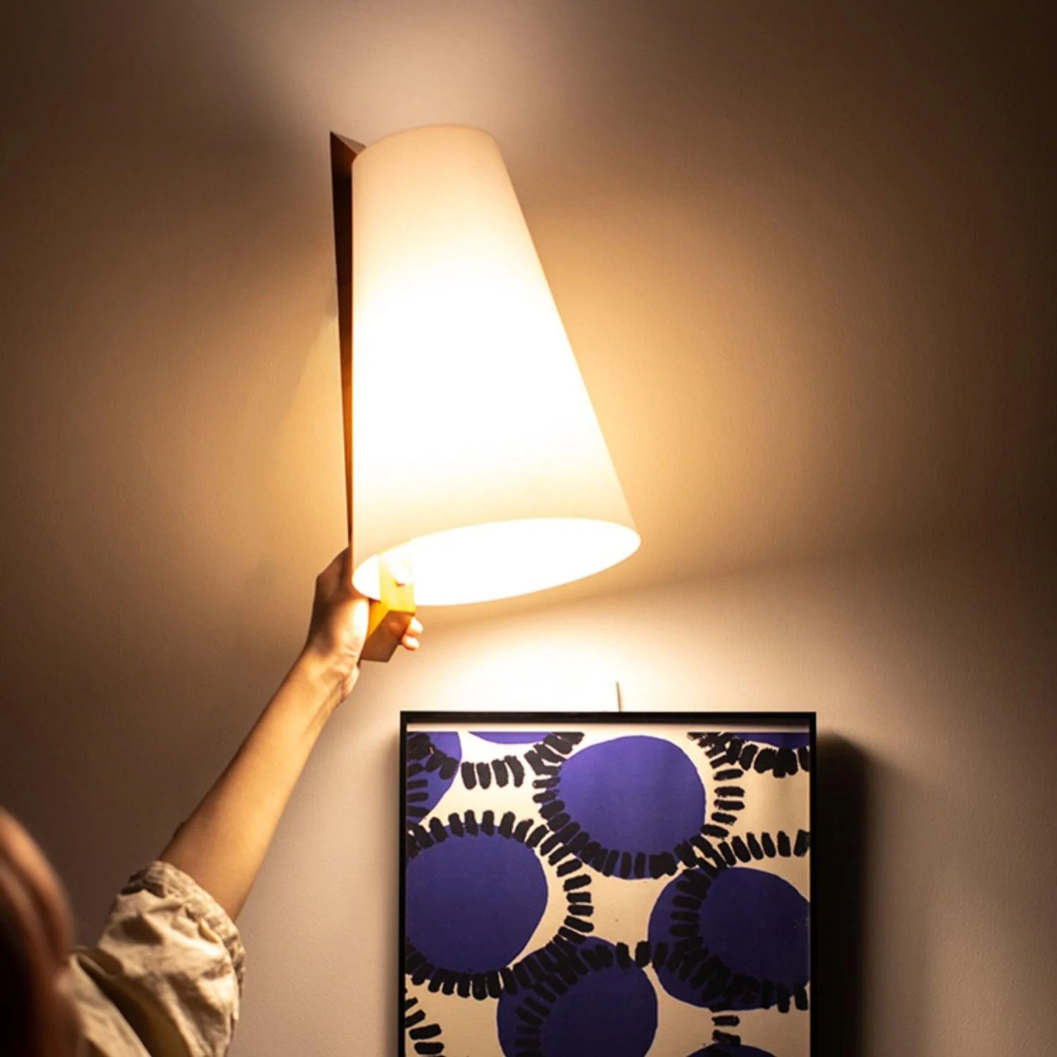 Miriam Modern Minimalist Plastic Wall Lamp - Image 4