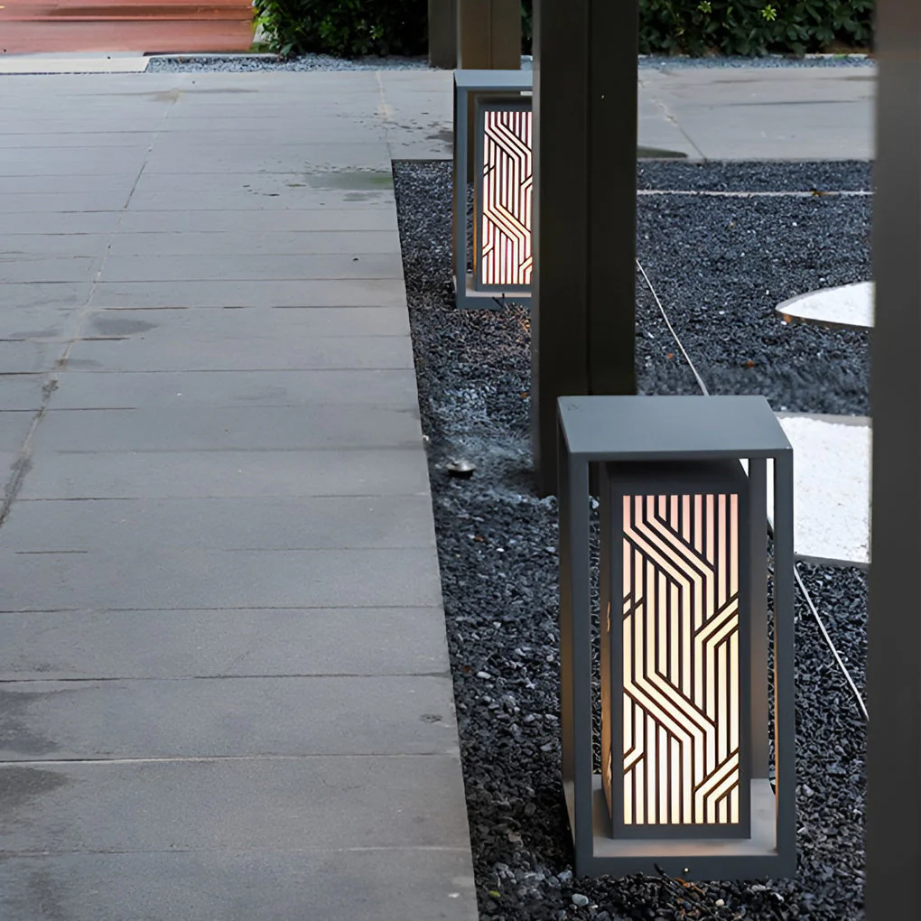 Moira Retro Aesthetic LED Outdoor Pathway - Image 4