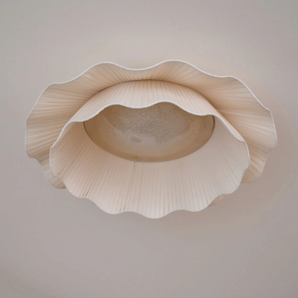 Mylirira Premium Elegance Wave Brass Fabric Ceiling Lamp - Image 18
