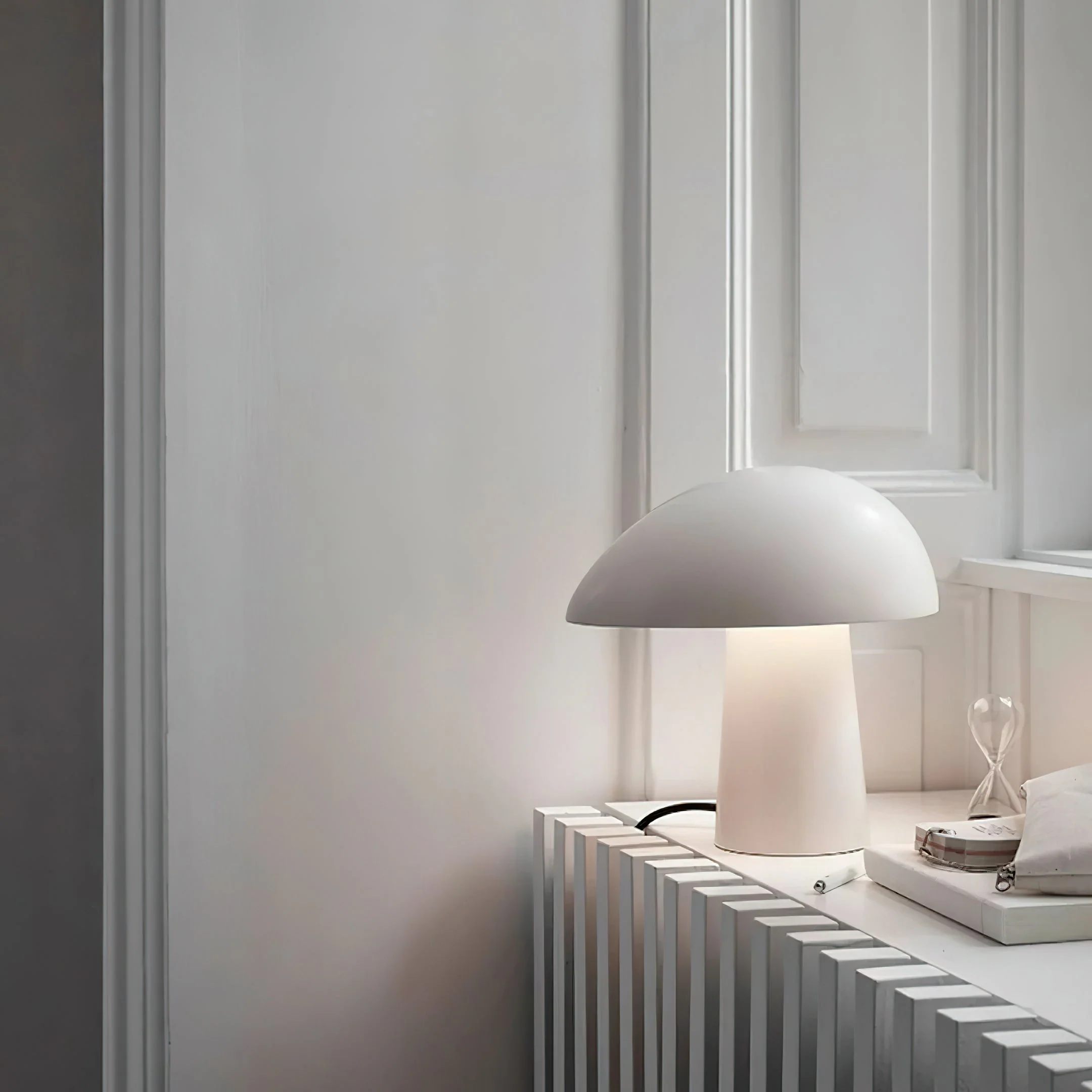 Night Farmhouse Resin Table Lamp - Image 8