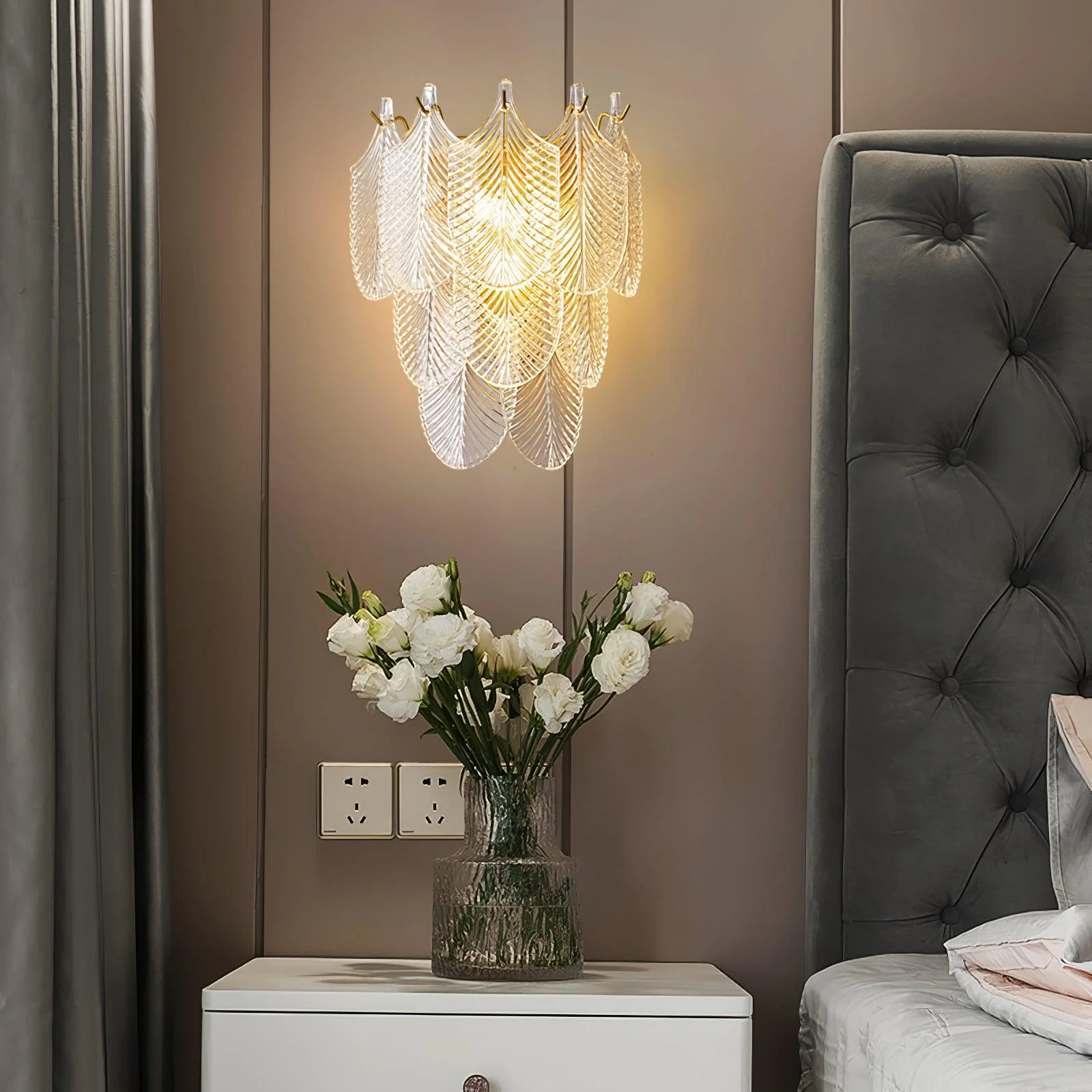 Nima Metal Glass Leaf-inspired Wall Sconce - Image 10