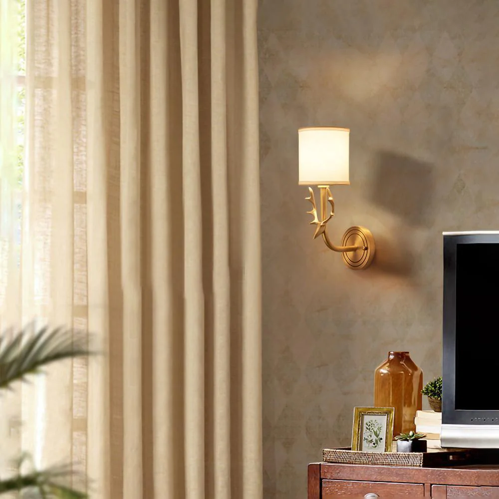 Noble Elegance Deer Head Brass Wall Light - Image 12