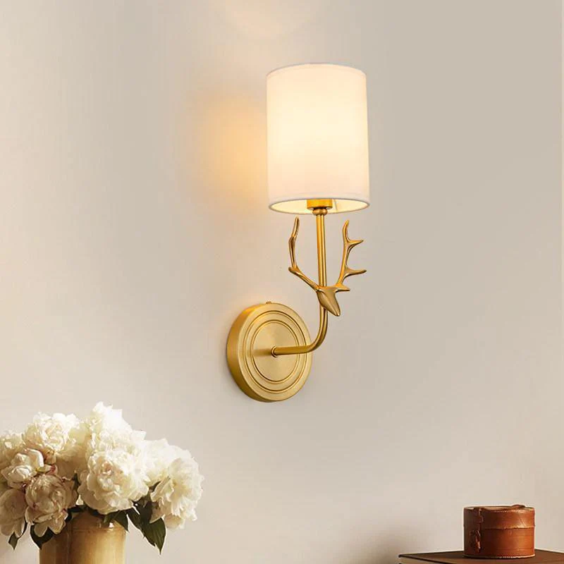Noble Elegance Deer Head Brass Wall Light - Image 17