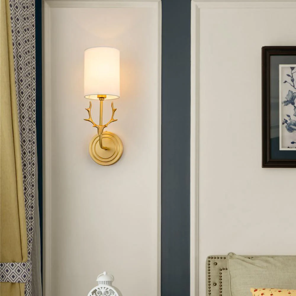 Noble Elegance Deer Head Brass Wall Light - Image 18