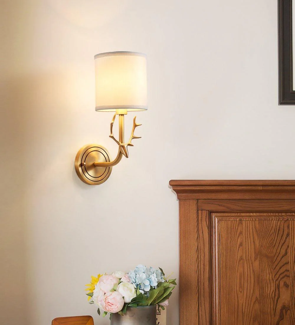 Noble Elegance Deer Head Brass Wall Light - Image 24