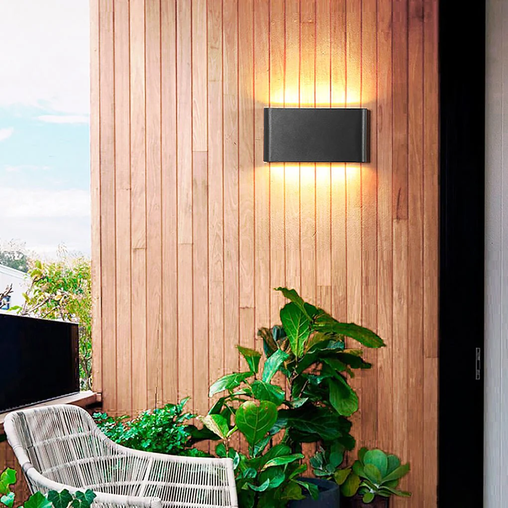 Nolle Modern Low Profile Porch LED Glass Outdoor Wall Light - Image 2