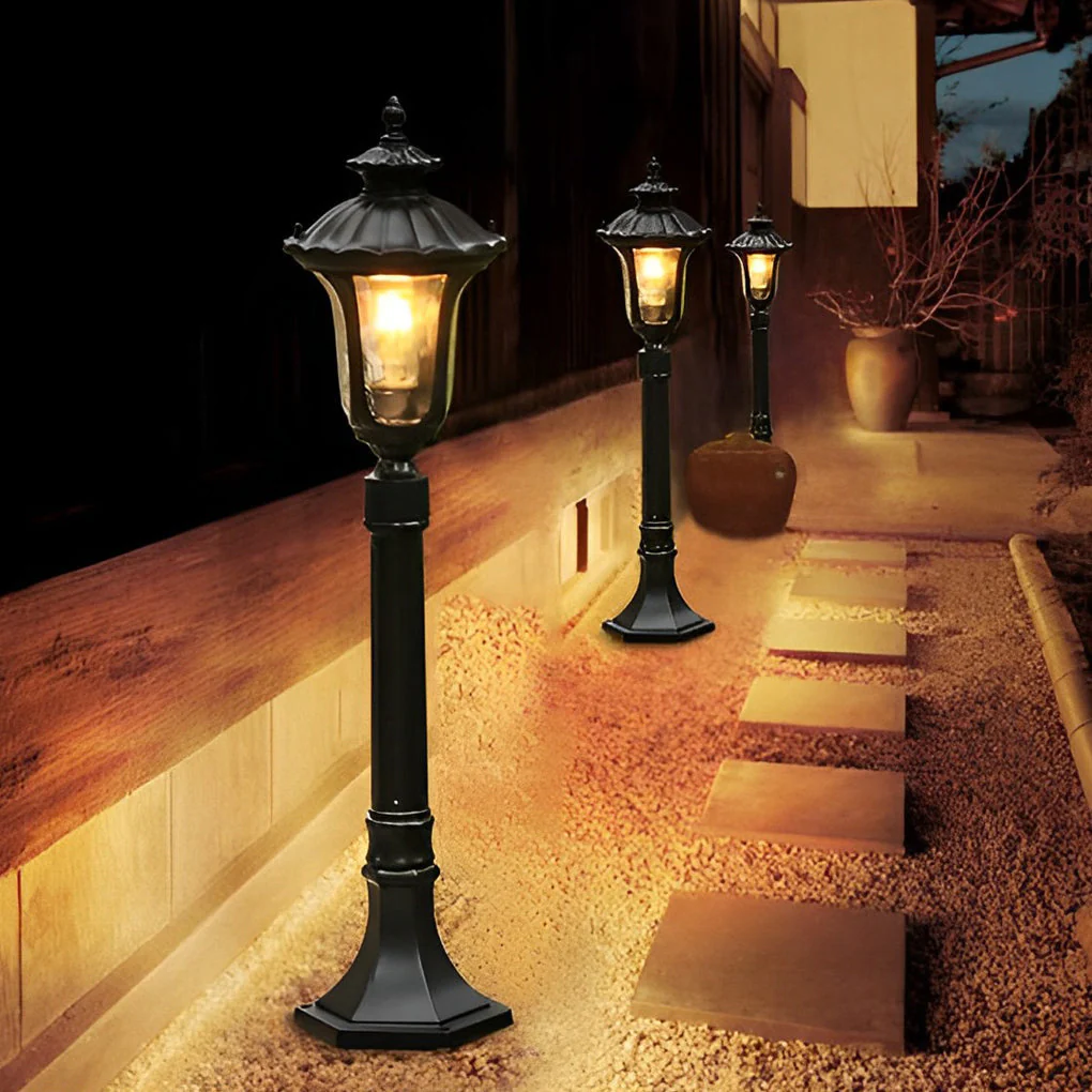 Nor Vintage Classic LED Outdoor Lawn Post Light