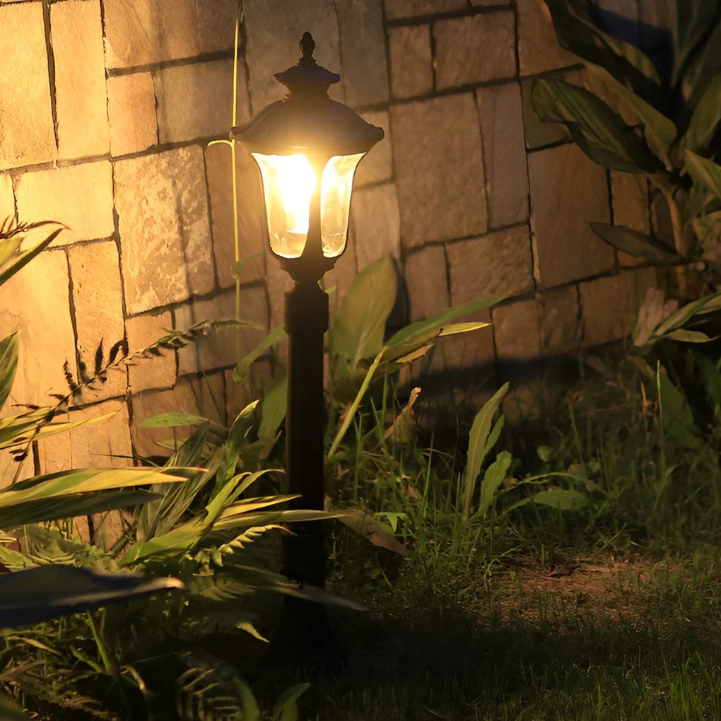 Nor Vintage Classic LED Outdoor Lawn Post Light - Image 8