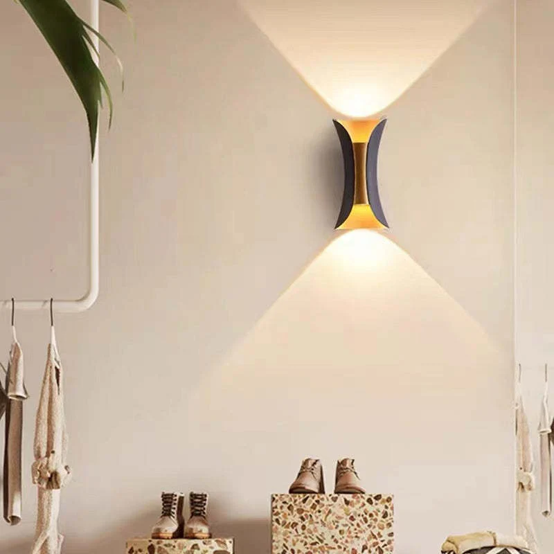 Noxel Curved Outdoor Wall Mounted Led Lamp - Image 12