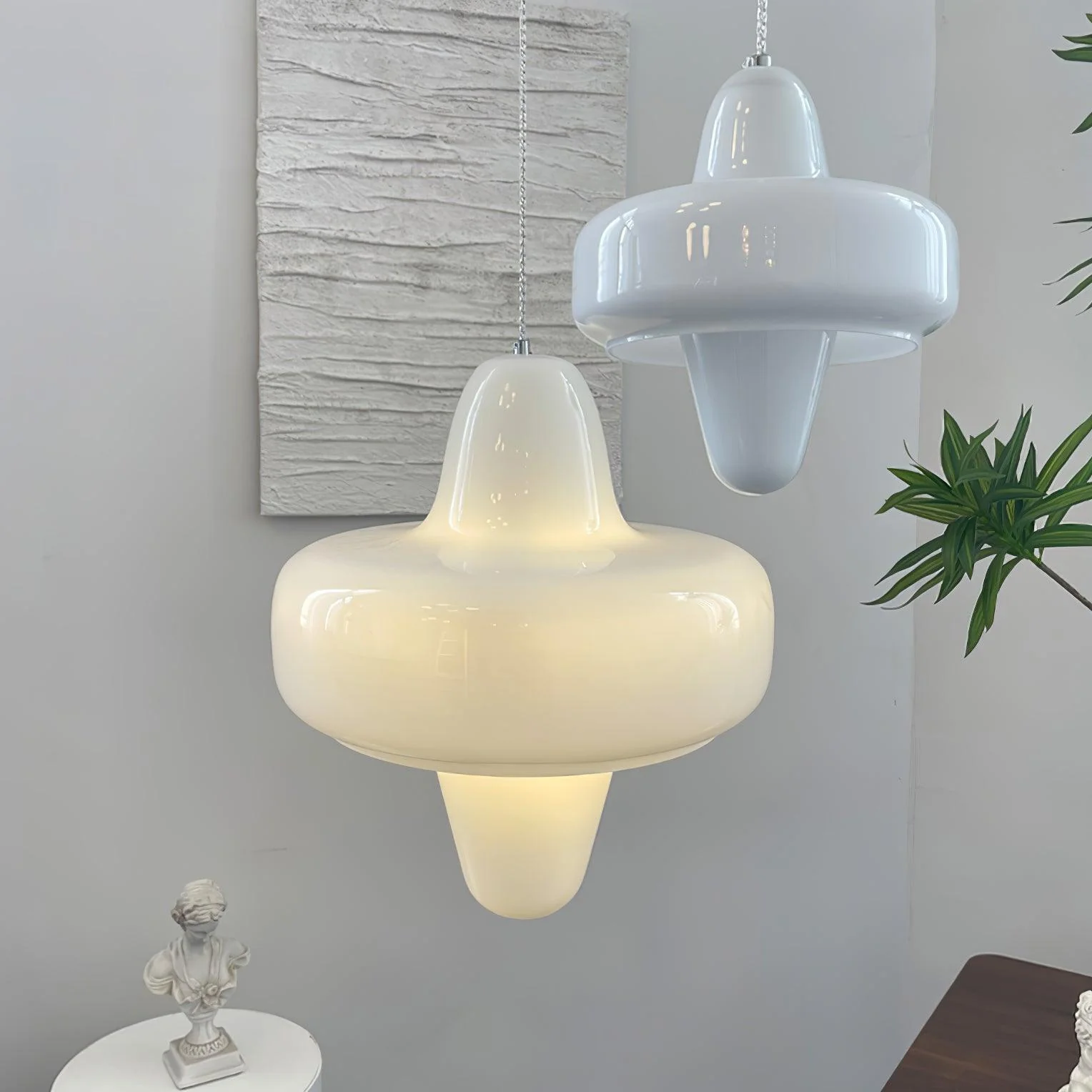 Nuvia Minimalist Glass Pendant Lamp - Image 8