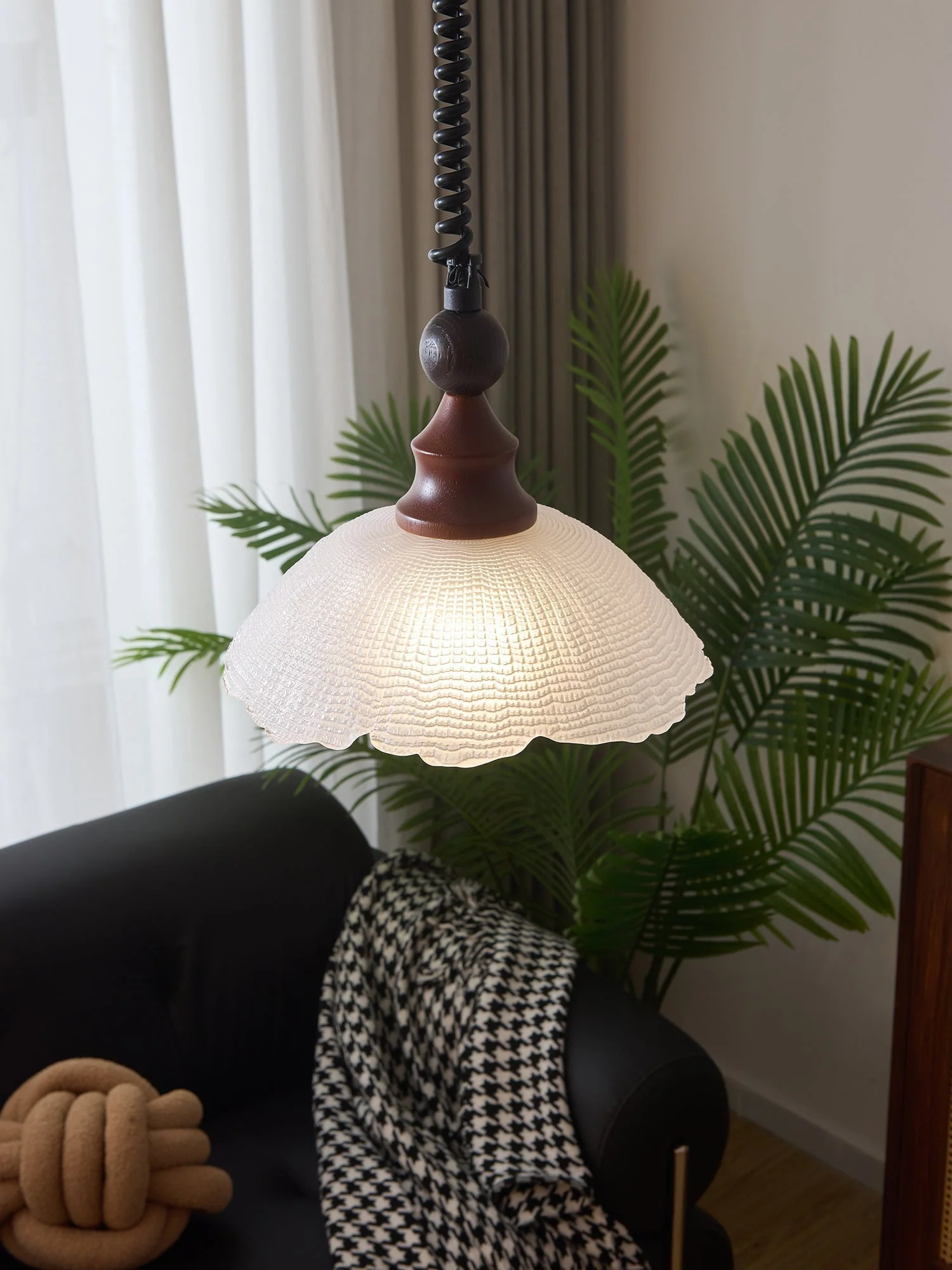 Nydoreth Elegance Vintage Art Wood Pendant Lamp - Image 17