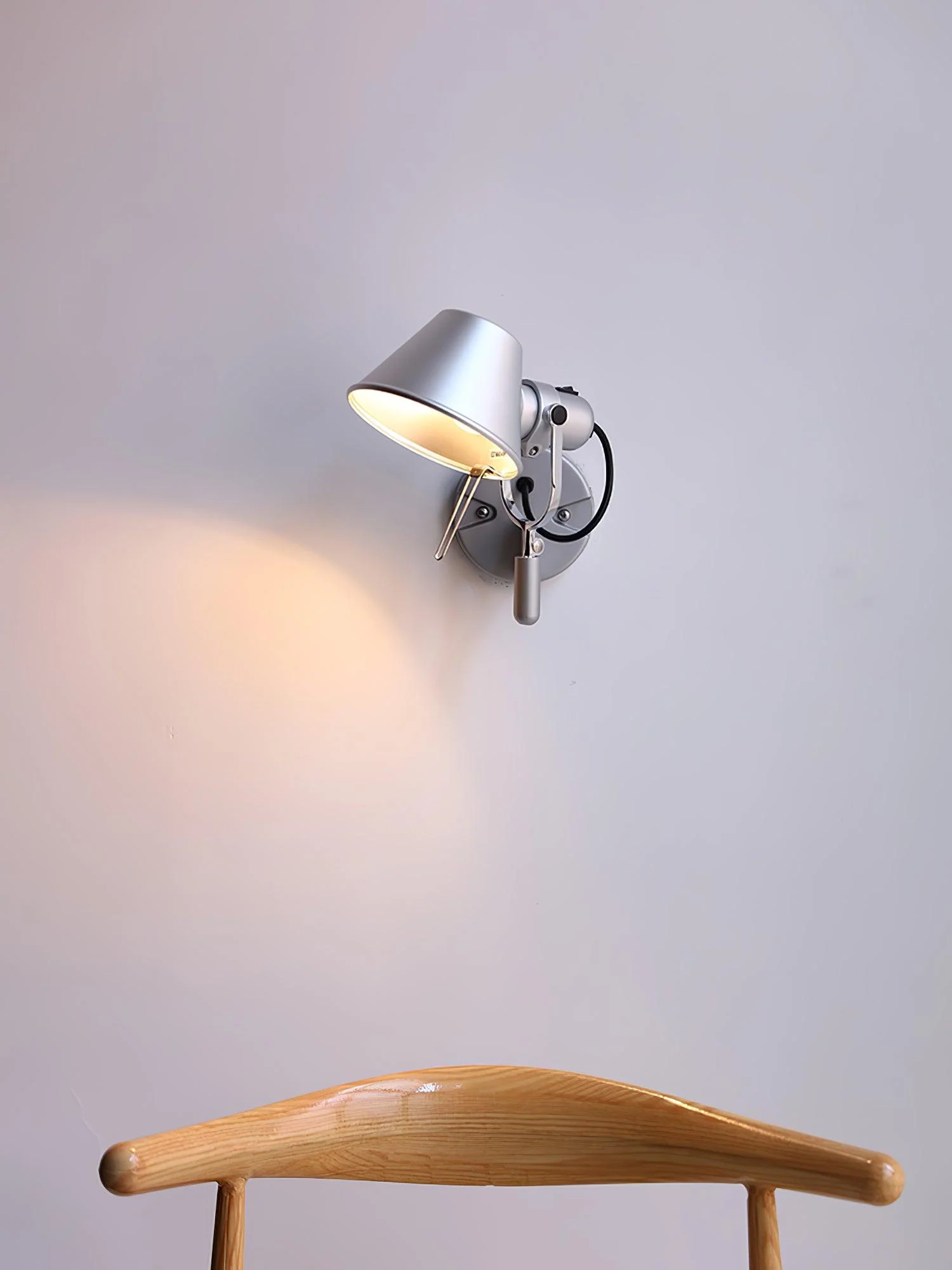 Nyliraris Unique Vintage Industrial Wall Lamp - Image 3