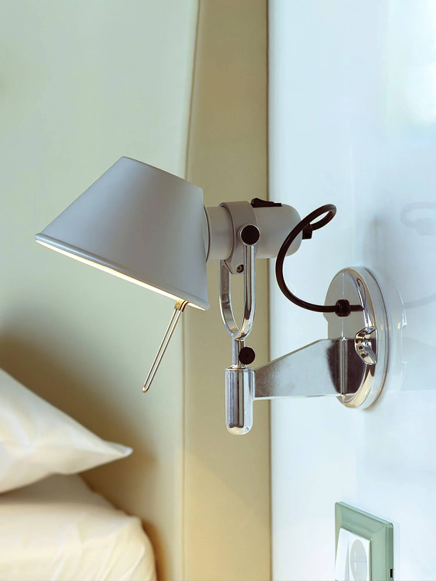 Nyliraris Unique Vintage Industrial Wall Lamp - Image 8