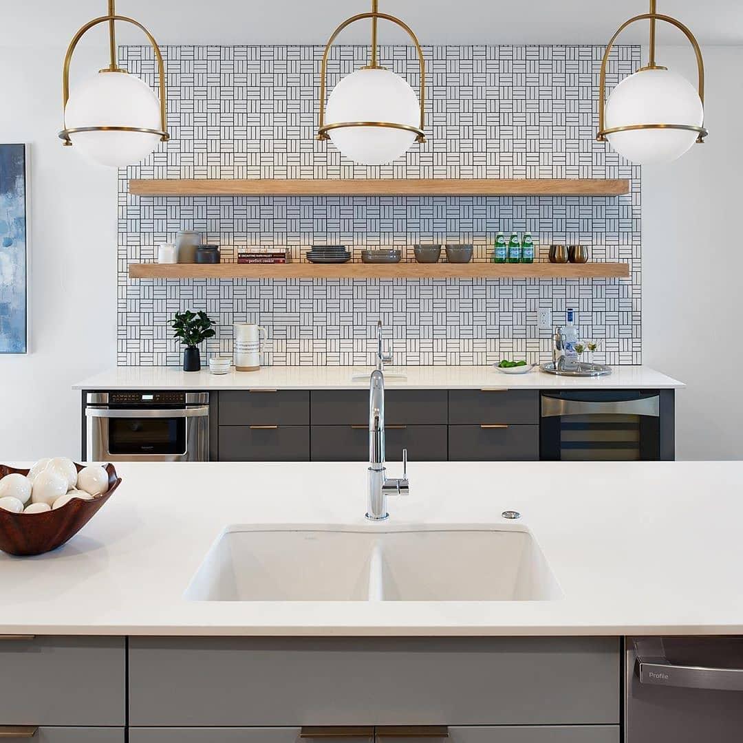 Obsidian Modern Glass Pendant Light - Image 2