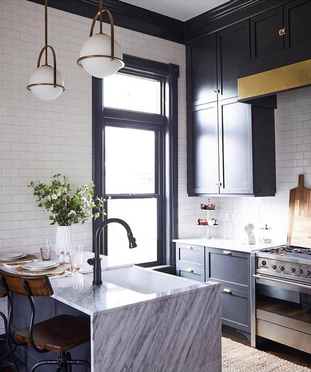Obsidian Modern Glass Pendant Light - Image 31