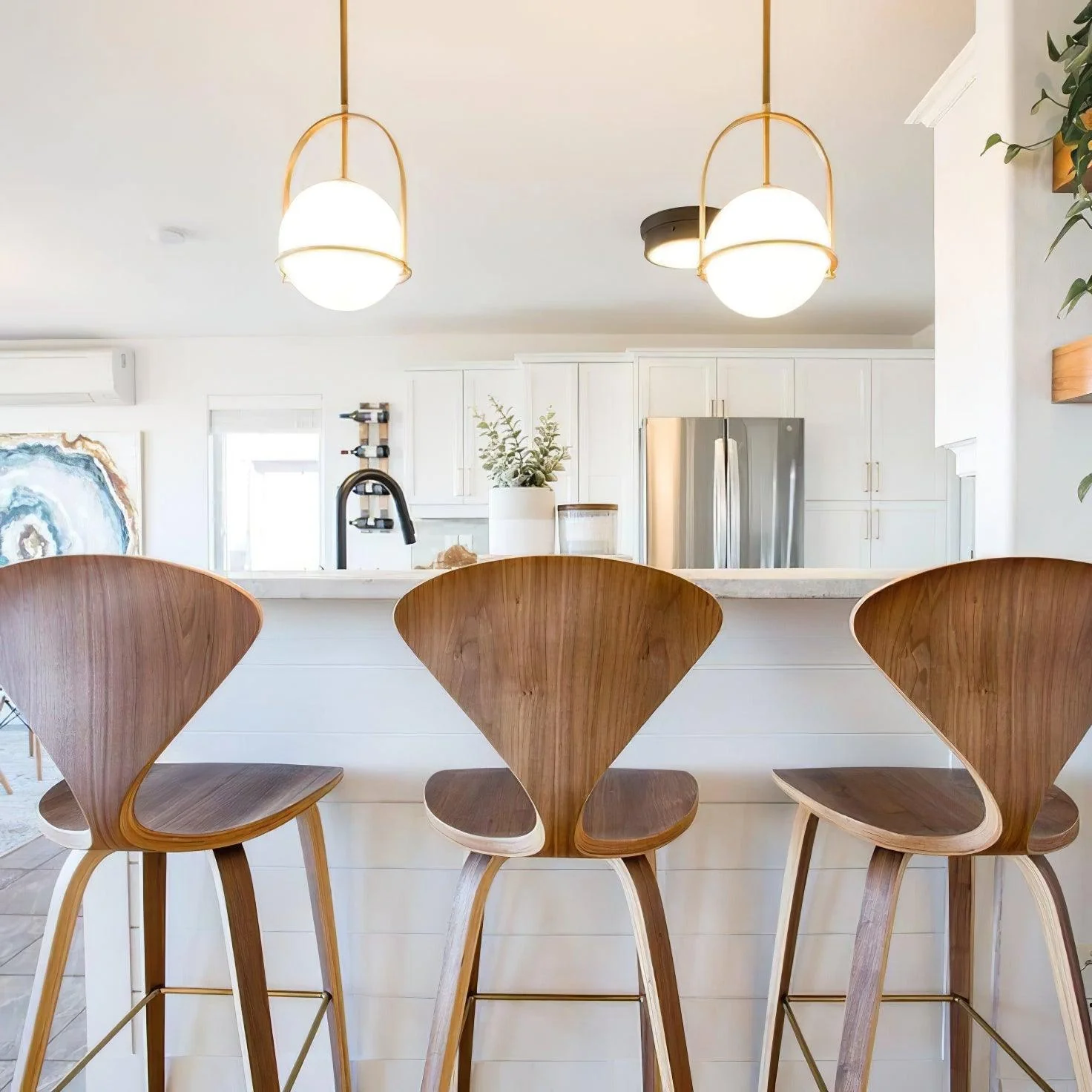 Obsidian Modern Glass Pendant Light - Image 4