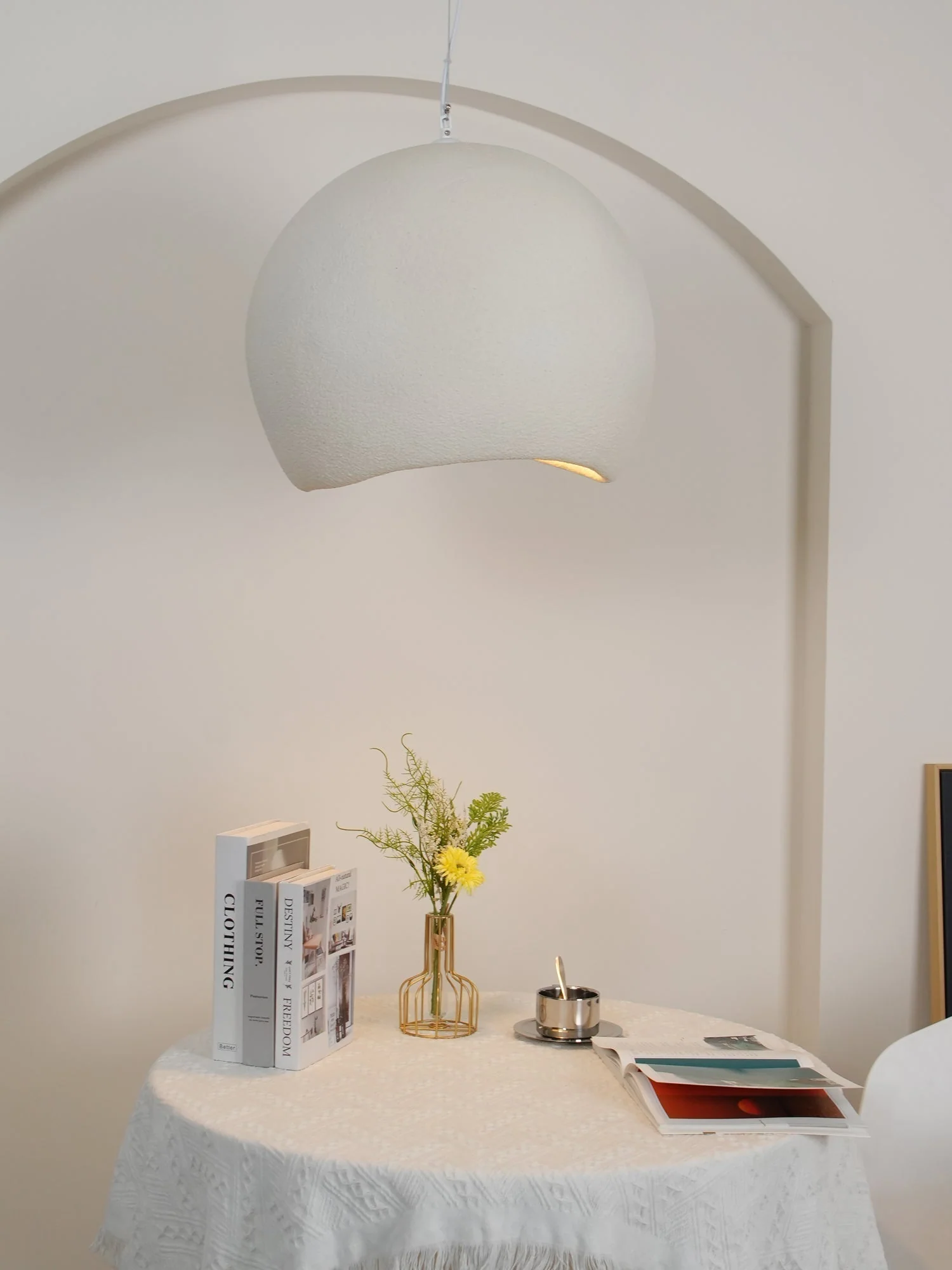Ocara Modern Minimalist Resin Pendant Light - Image 9