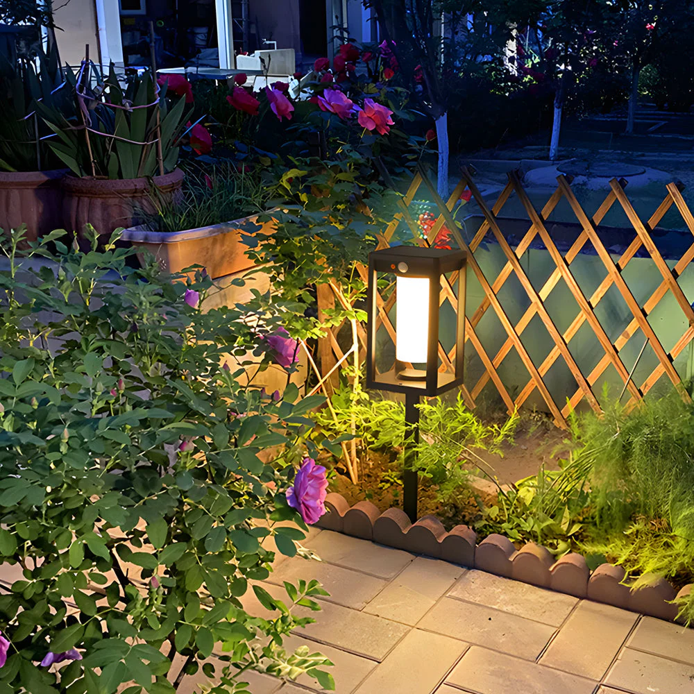 Olie Solar Minimalist Outdoor Lawn Lights