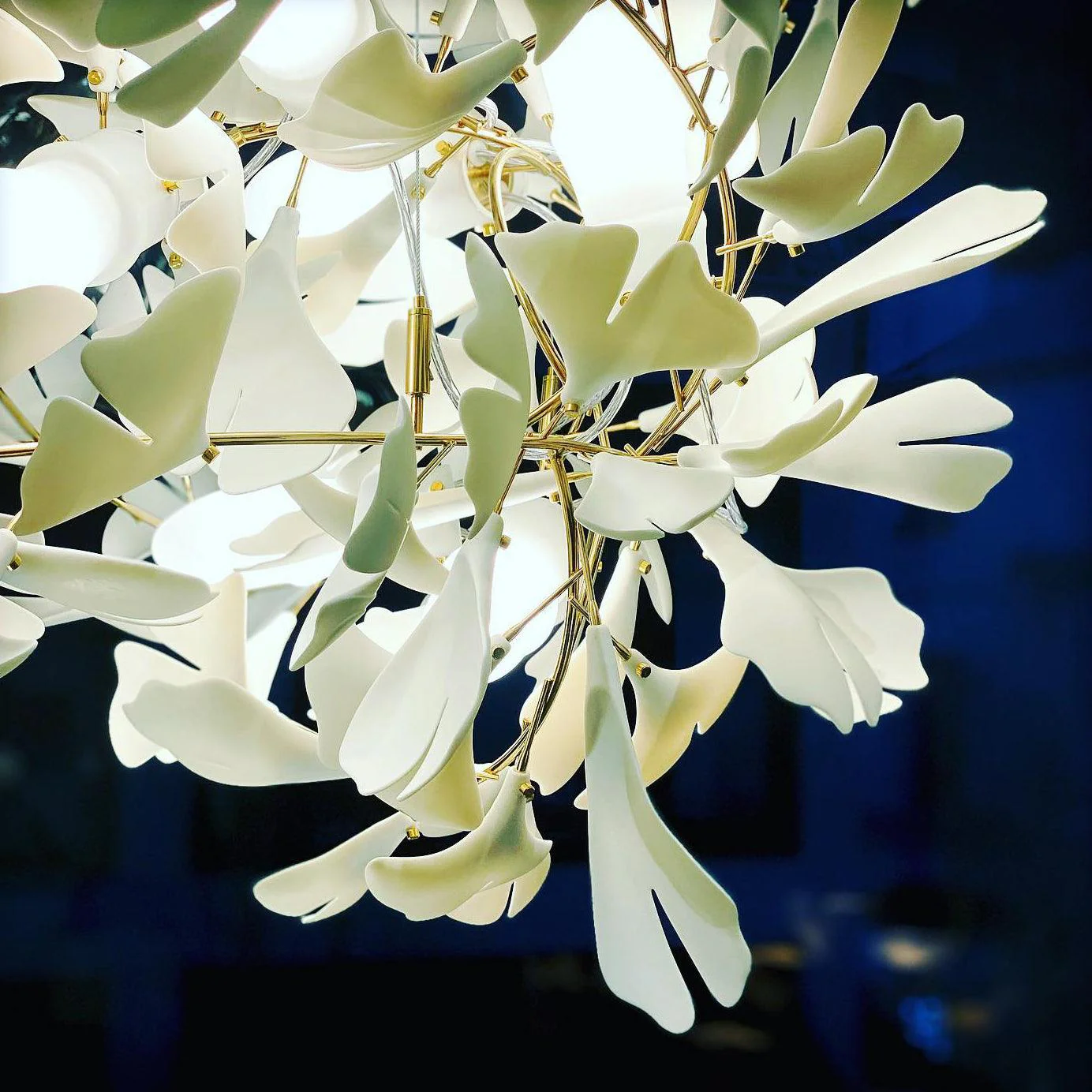 Olivia Ceramic Gingko  Cluster  Chandelier  Brass Floral - Image 39