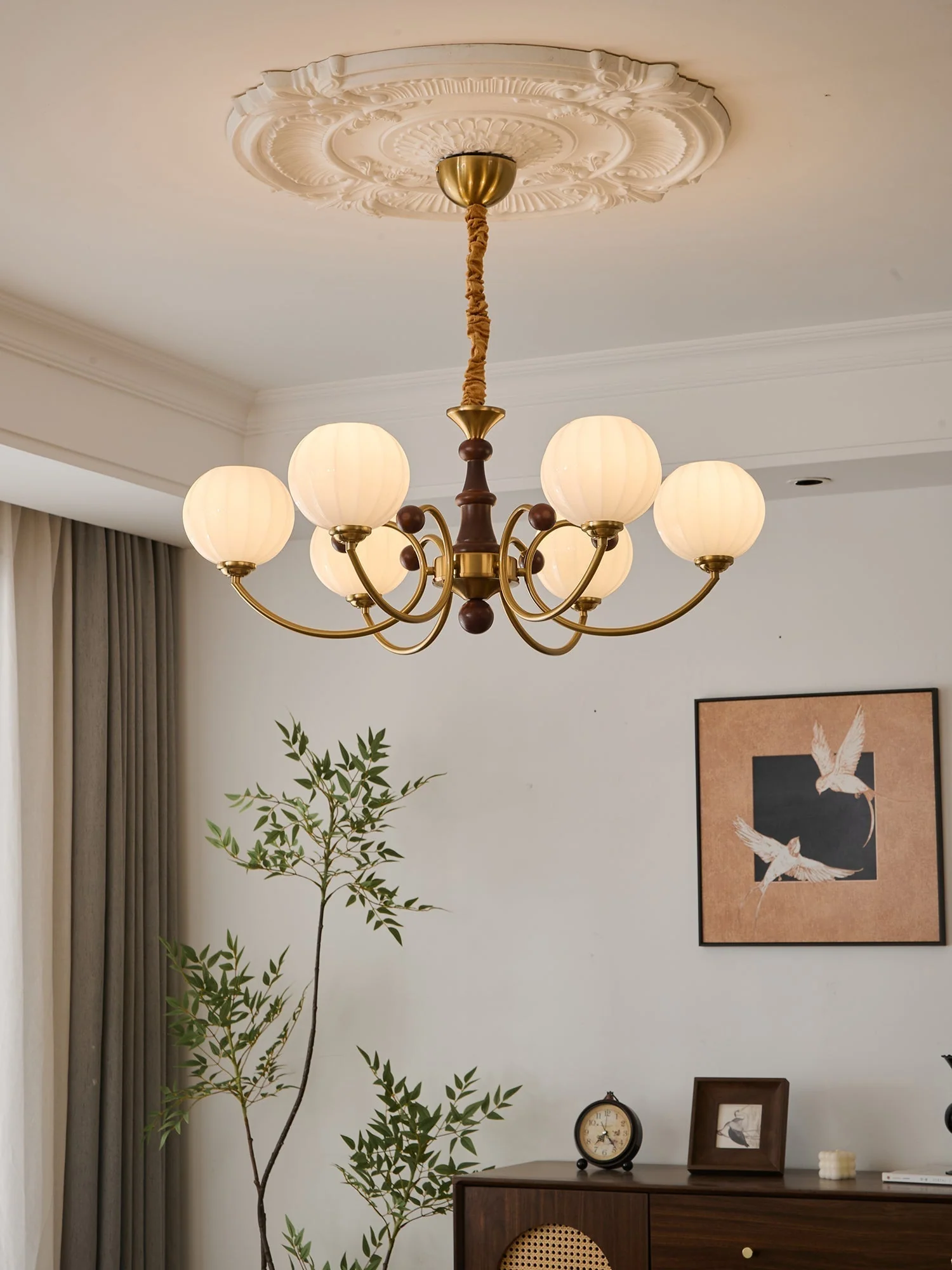 Omirara Traditional Elegance Vintage Wood Chandelier - Image 13