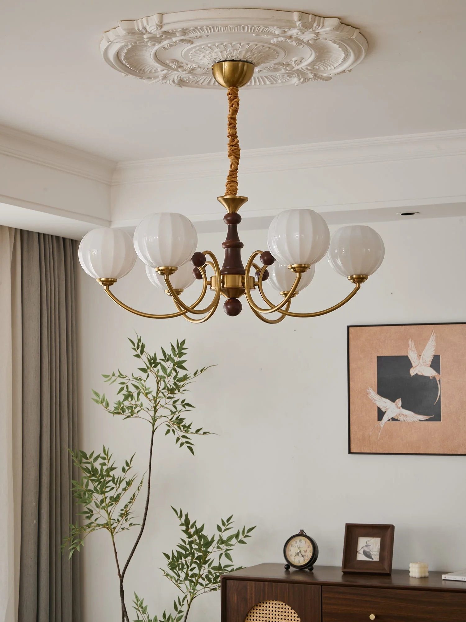 Omirara Traditional Elegance Vintage Wood Chandelier - Image 18