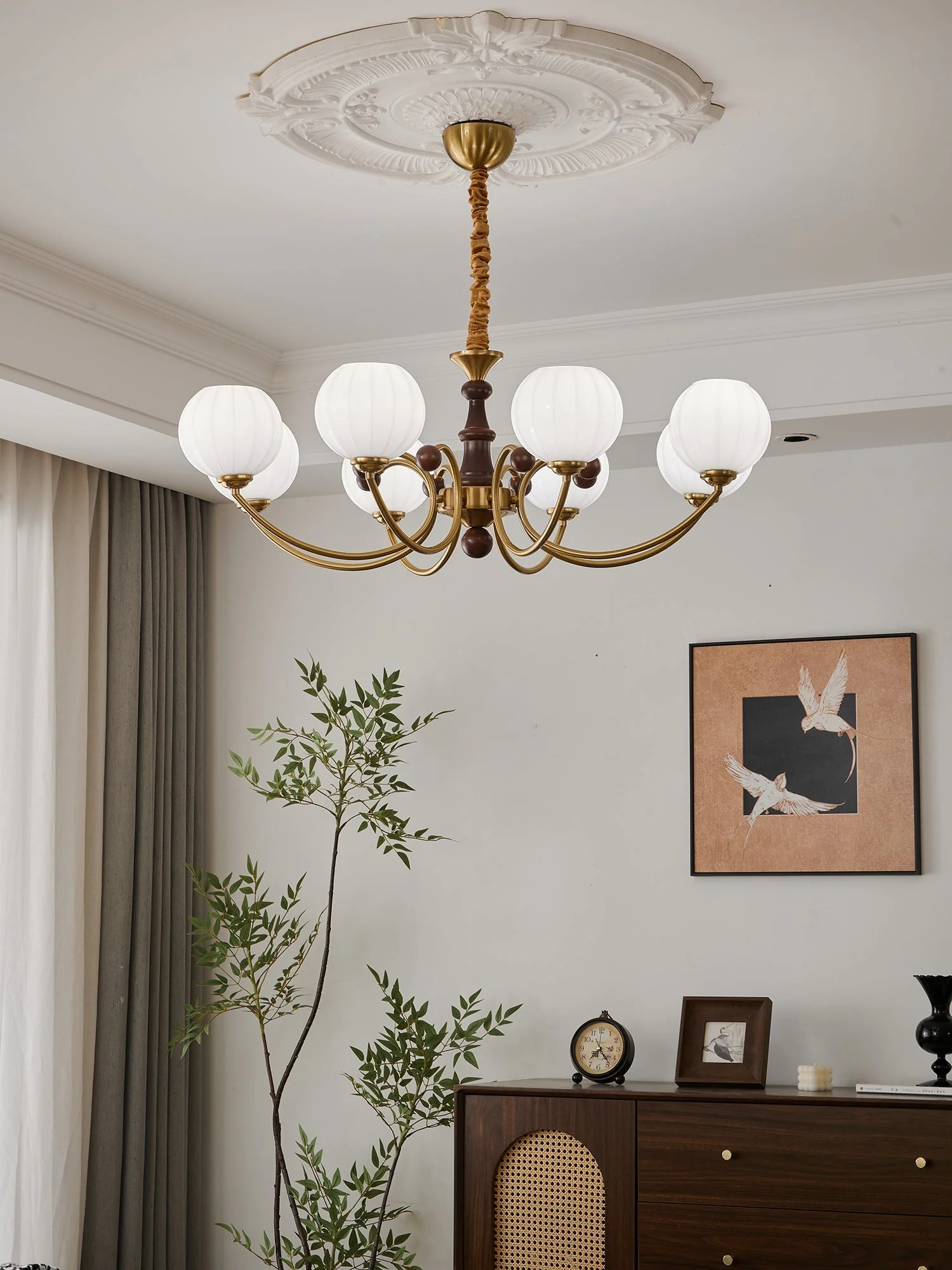 Omirara Traditional Elegance Vintage Wood Chandelier - Image 37