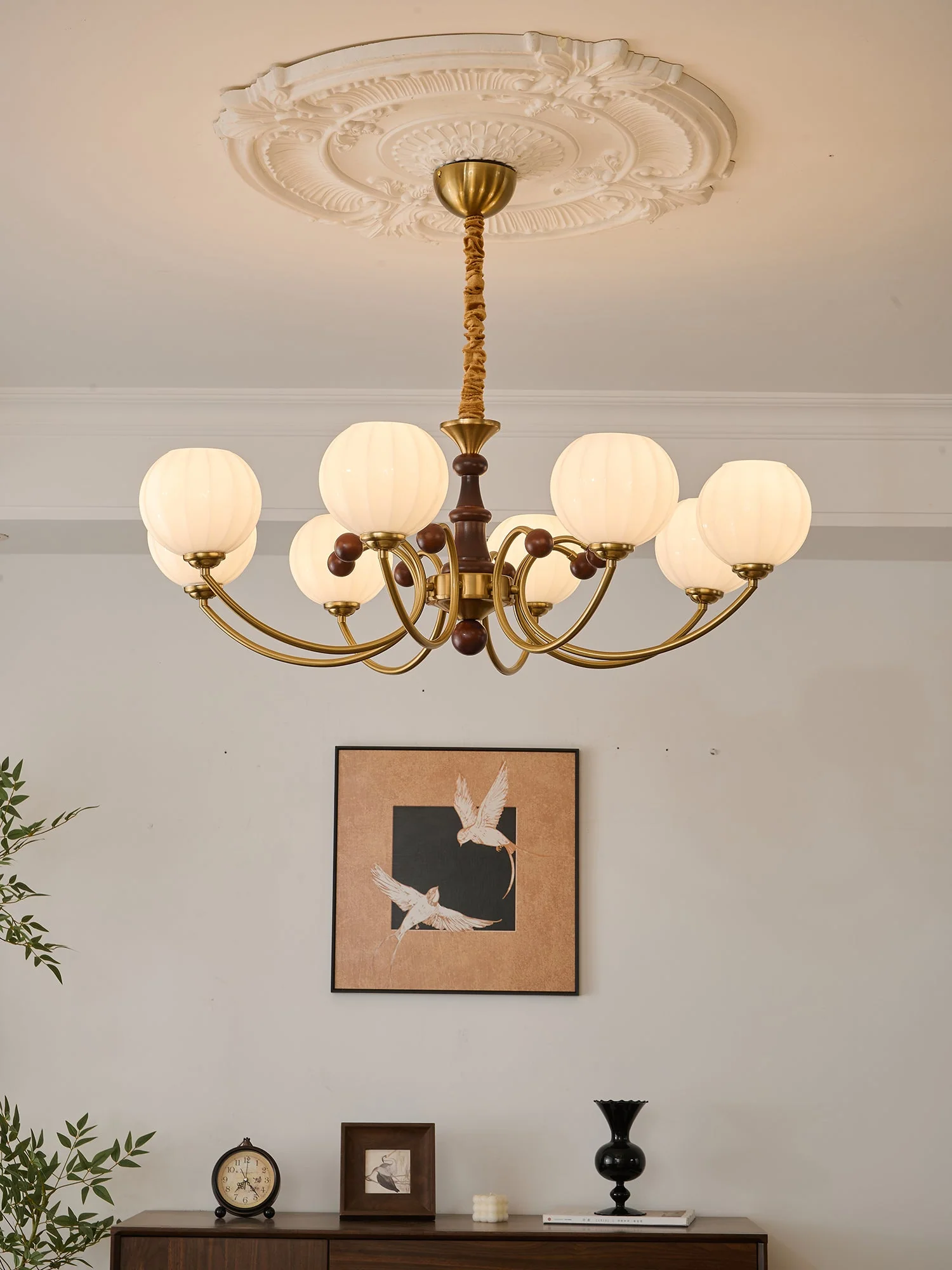 Omirara Traditional Elegance Vintage Wood Chandelier - Image 6