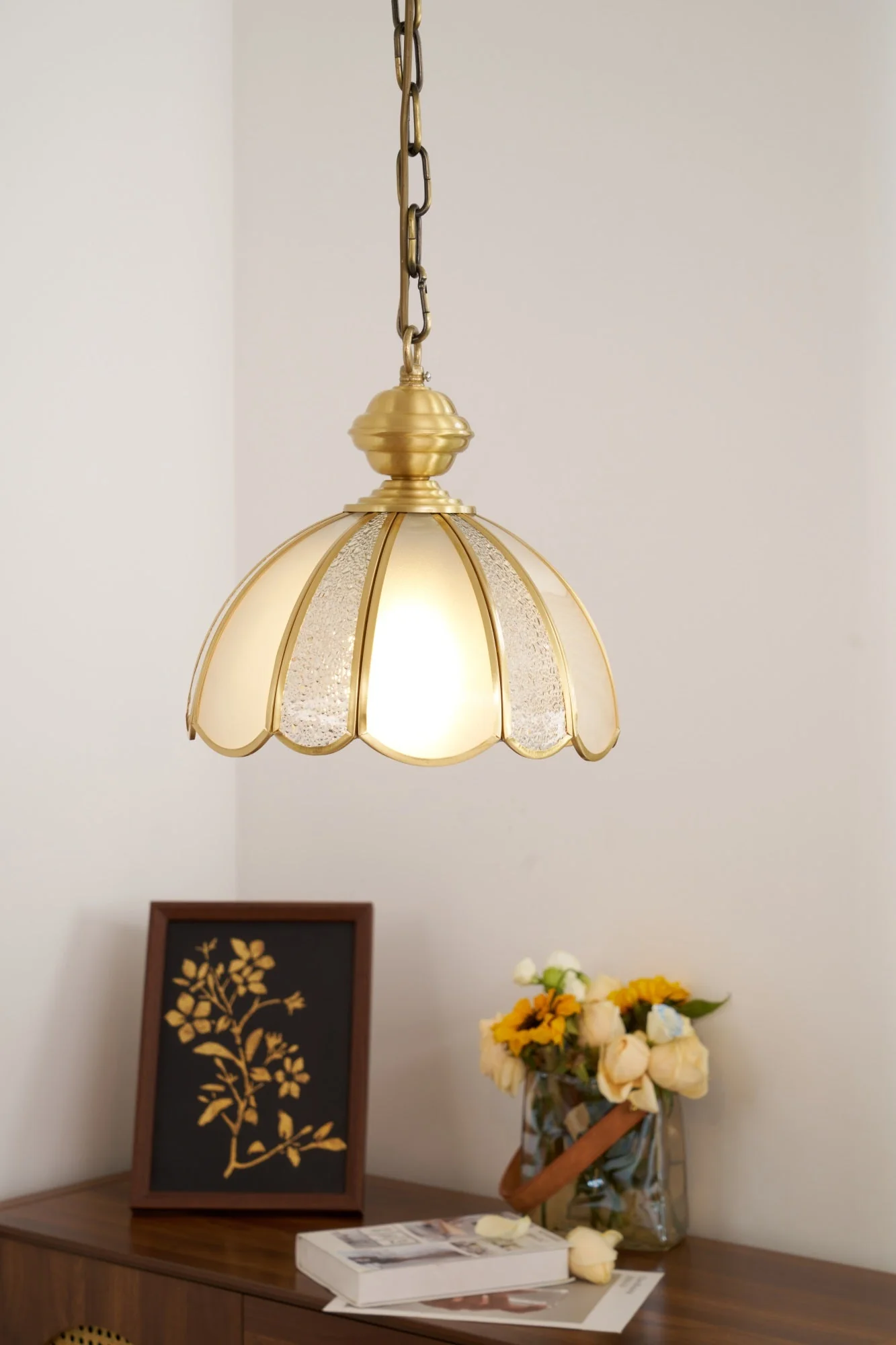 Ophaan Traditional Art Brass Glass Pendant Light - Image 17