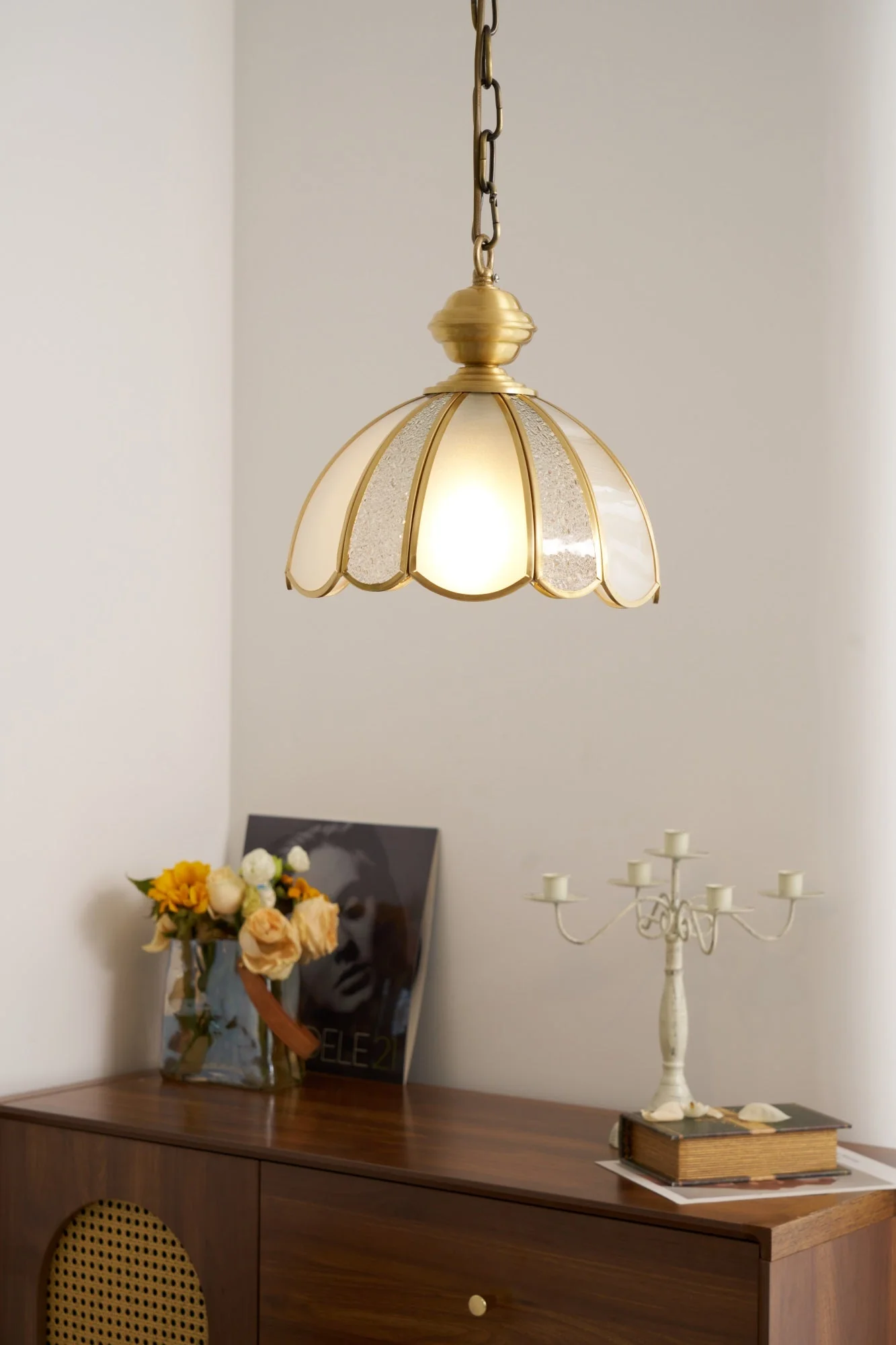 Ophaan Traditional Art Brass Glass Pendant Light - Image 5