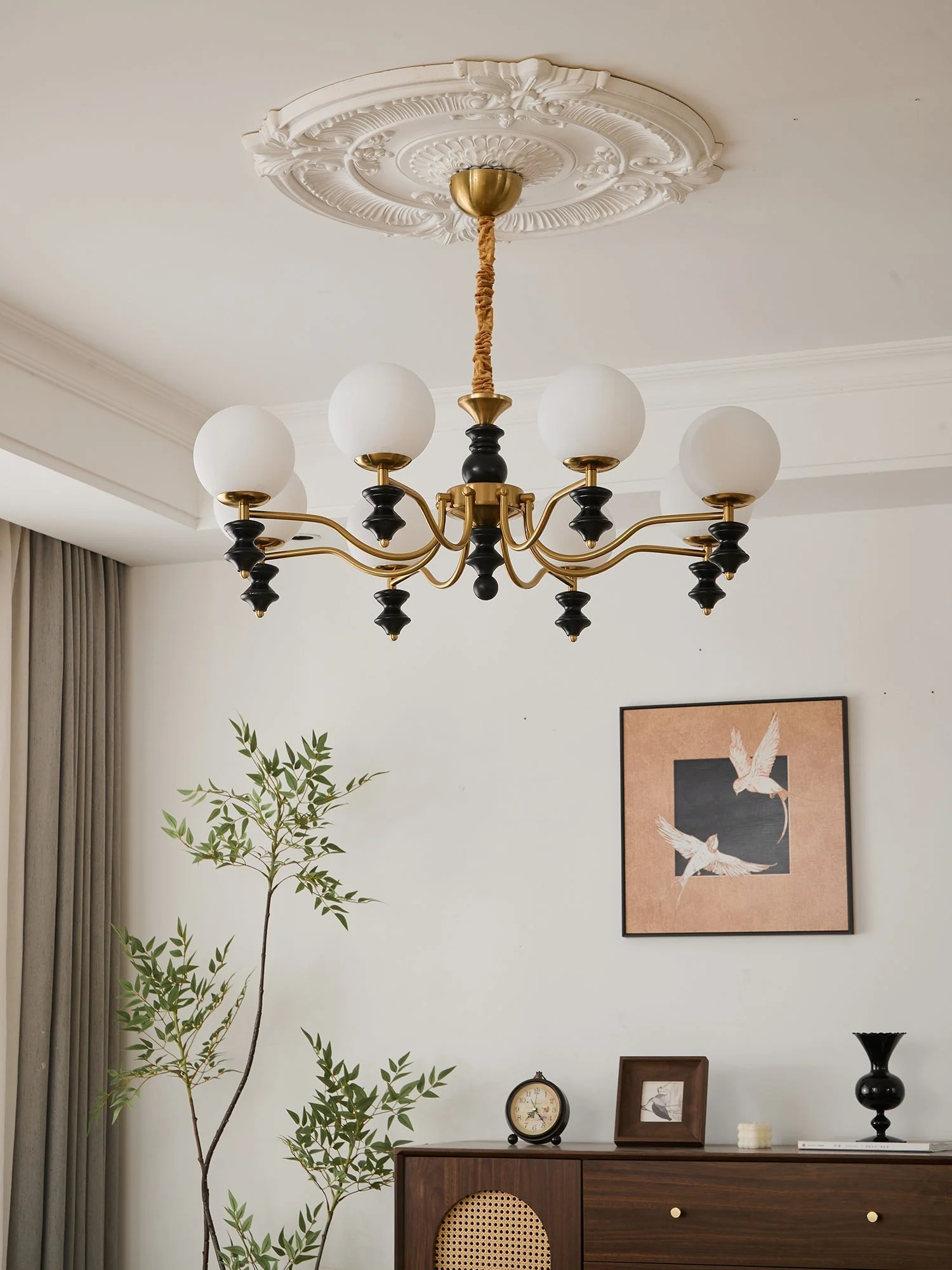 Ordore Traditional Elegance Vintage Wood Chandelier - Image 3