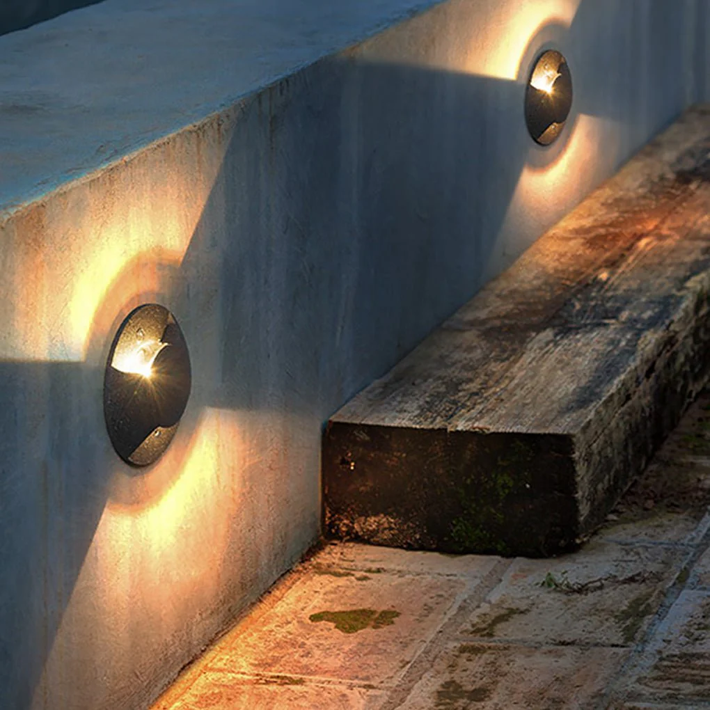 Orie Sleek LED Stairs Outdoor Pathways Cap Light