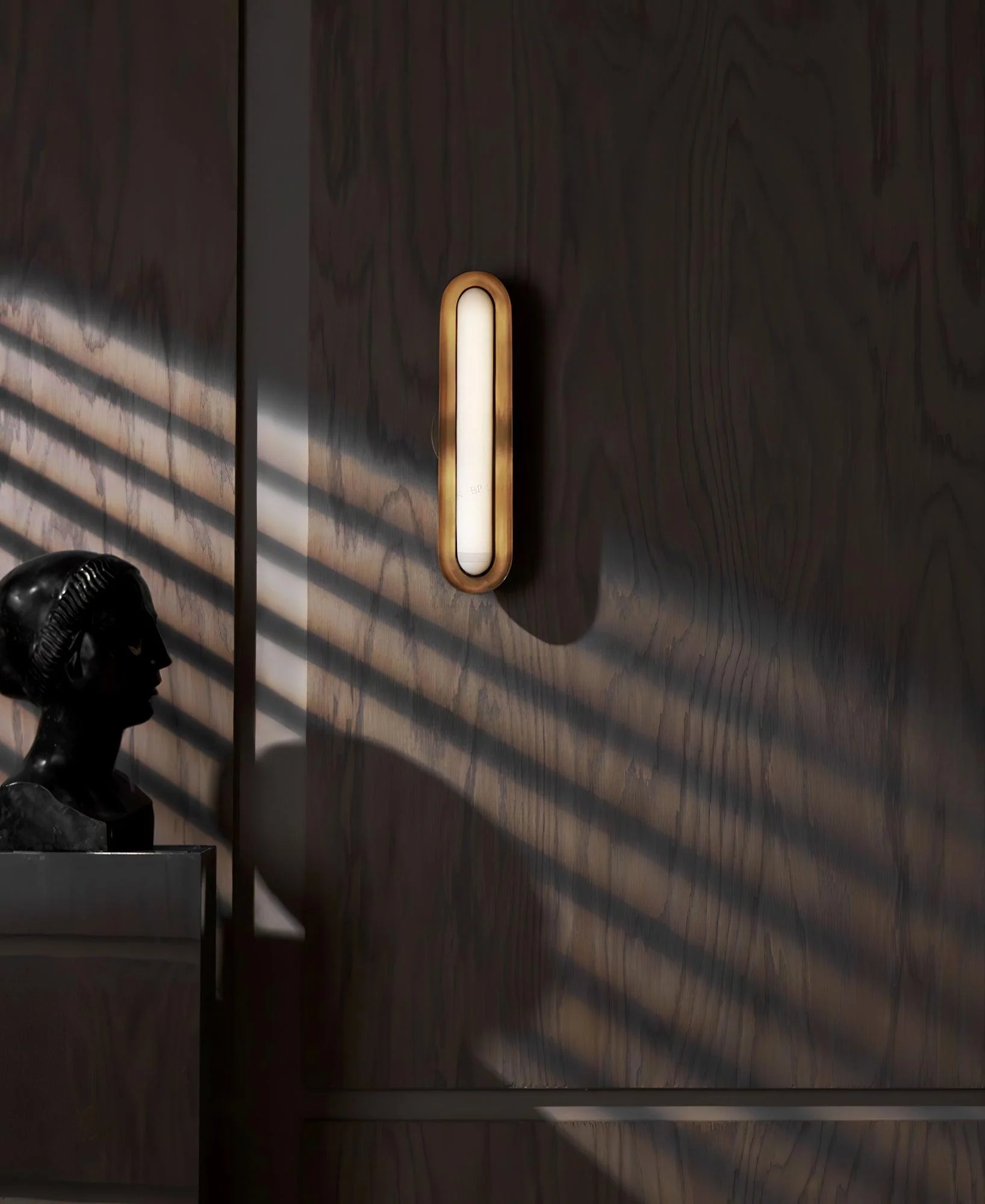 Oriel Industrial Wall Lamp - Image 11