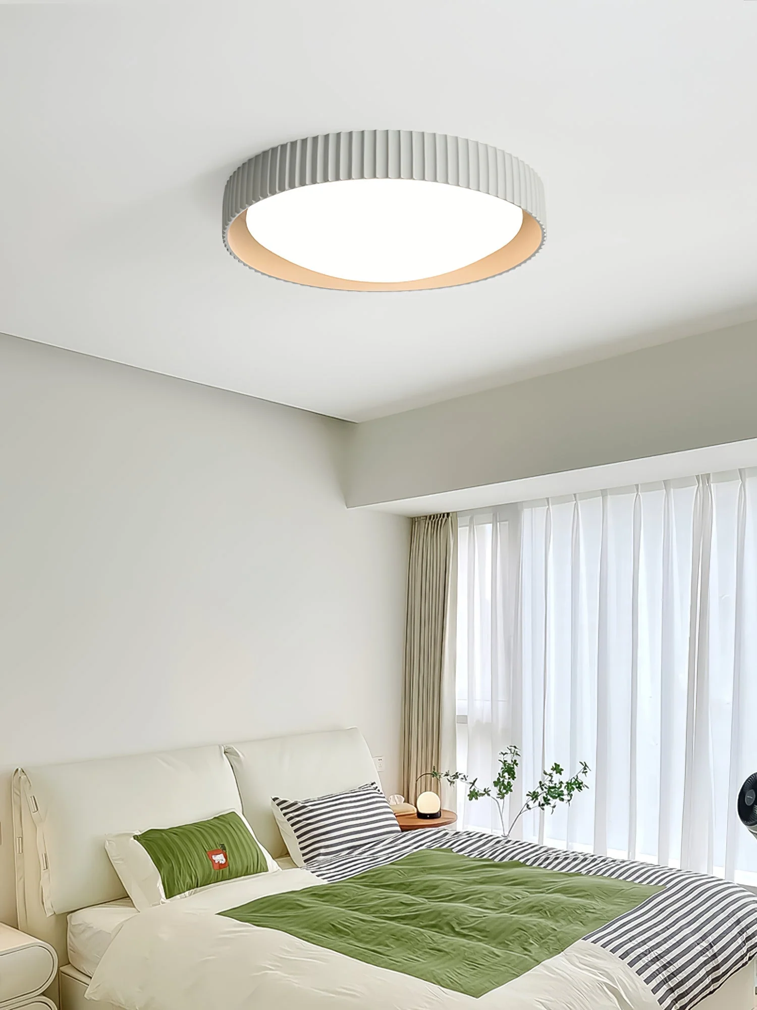 Orrinora Modern Minimalist Resin Ceiling Light - Image 18