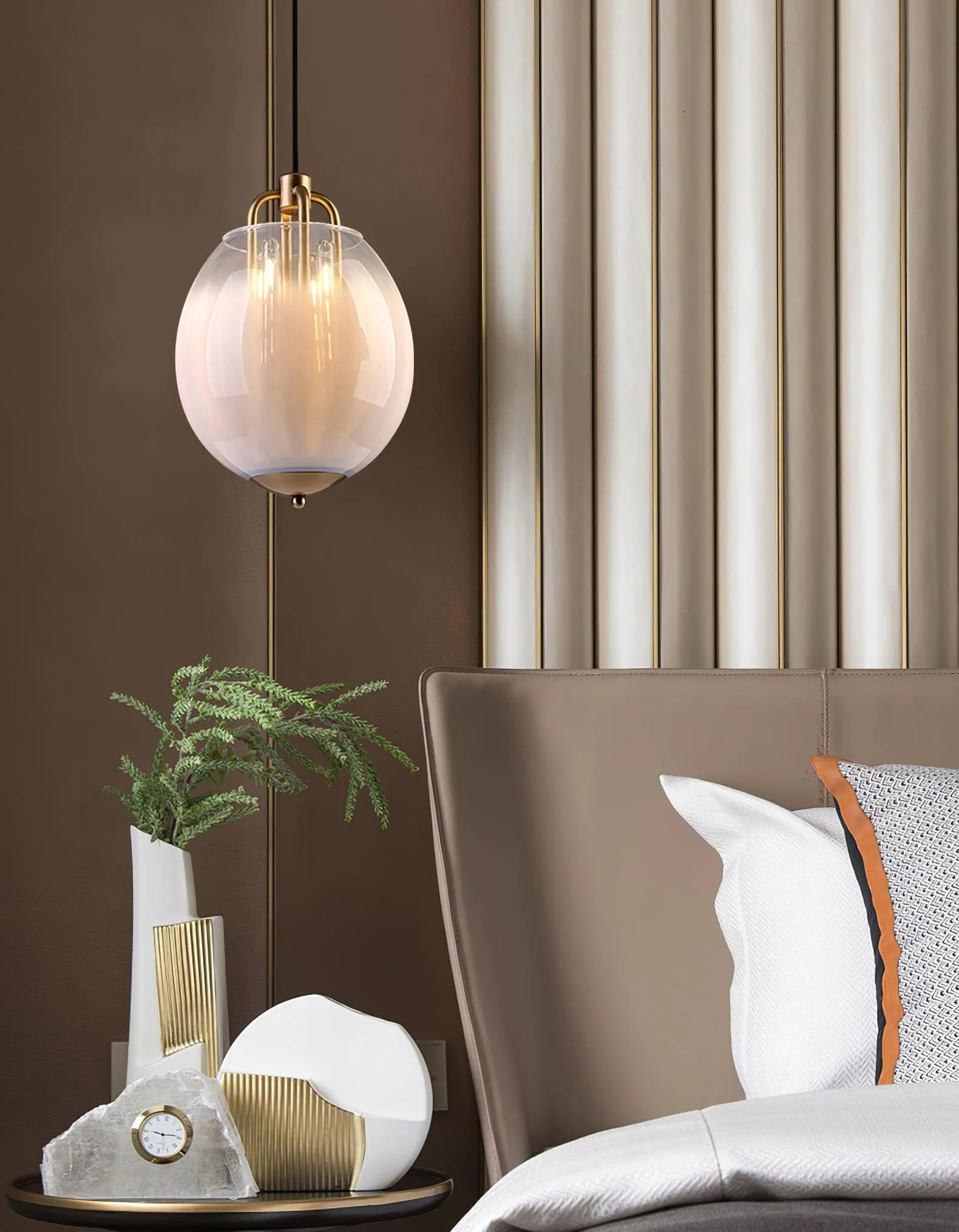 Orvelice Light Luxury Pendant Light - Image 10