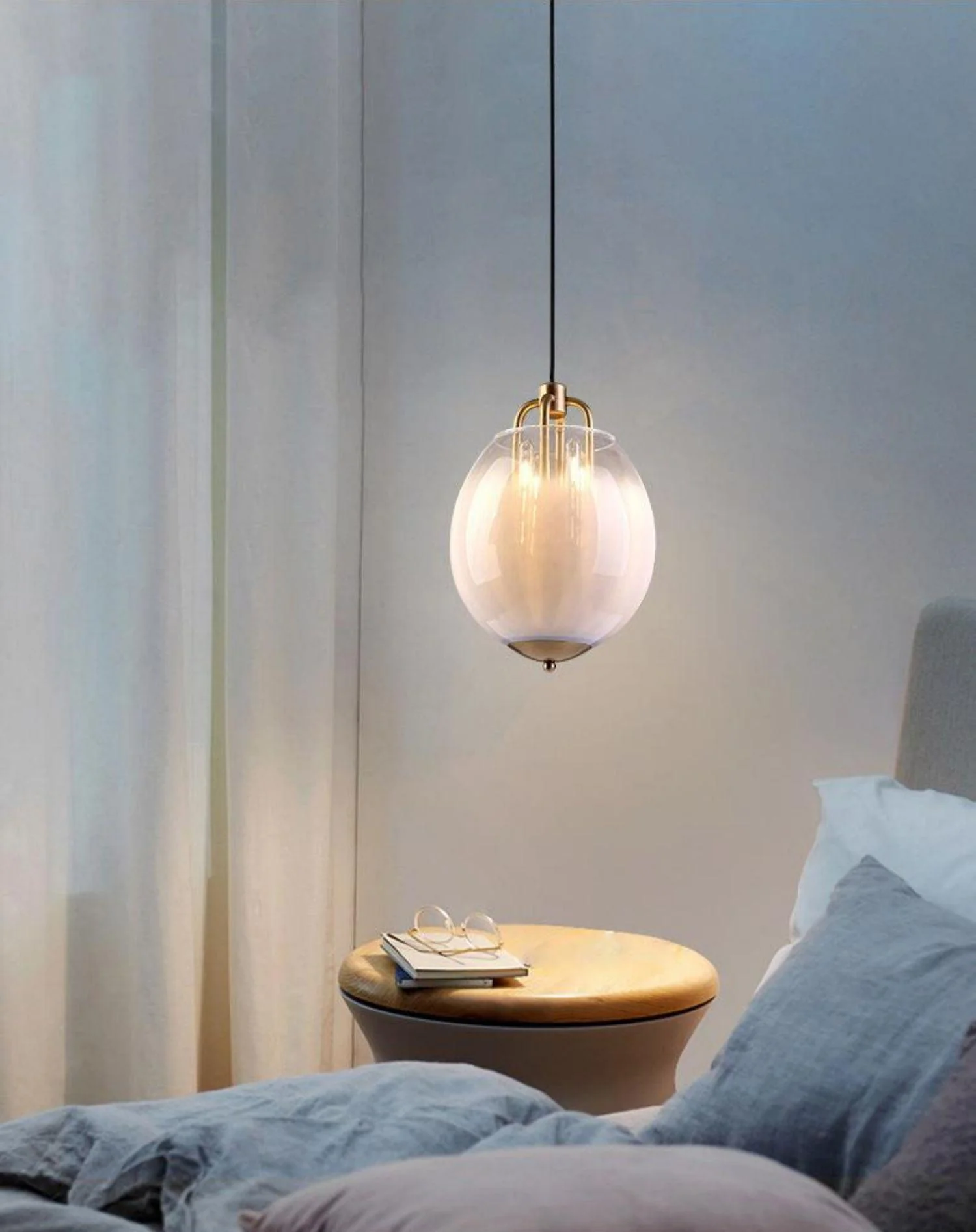 Orvelice Light Luxury Pendant Light - Image 11