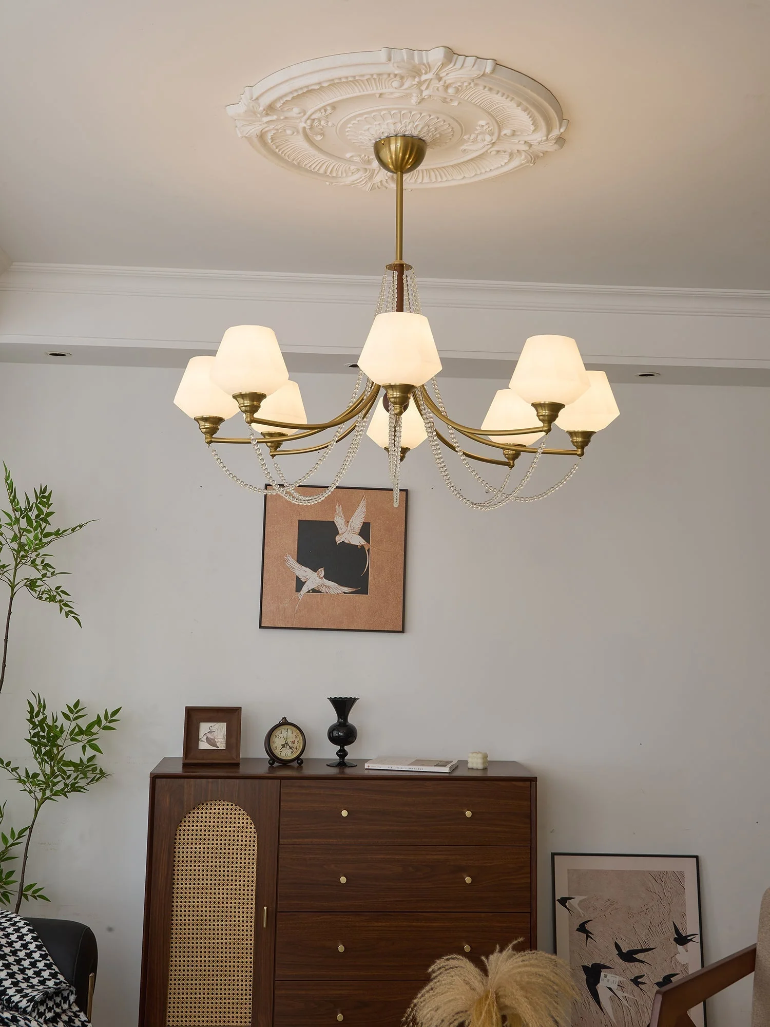 Othaus Traditional Elegance Vintage Wood Chandelier - Image 23