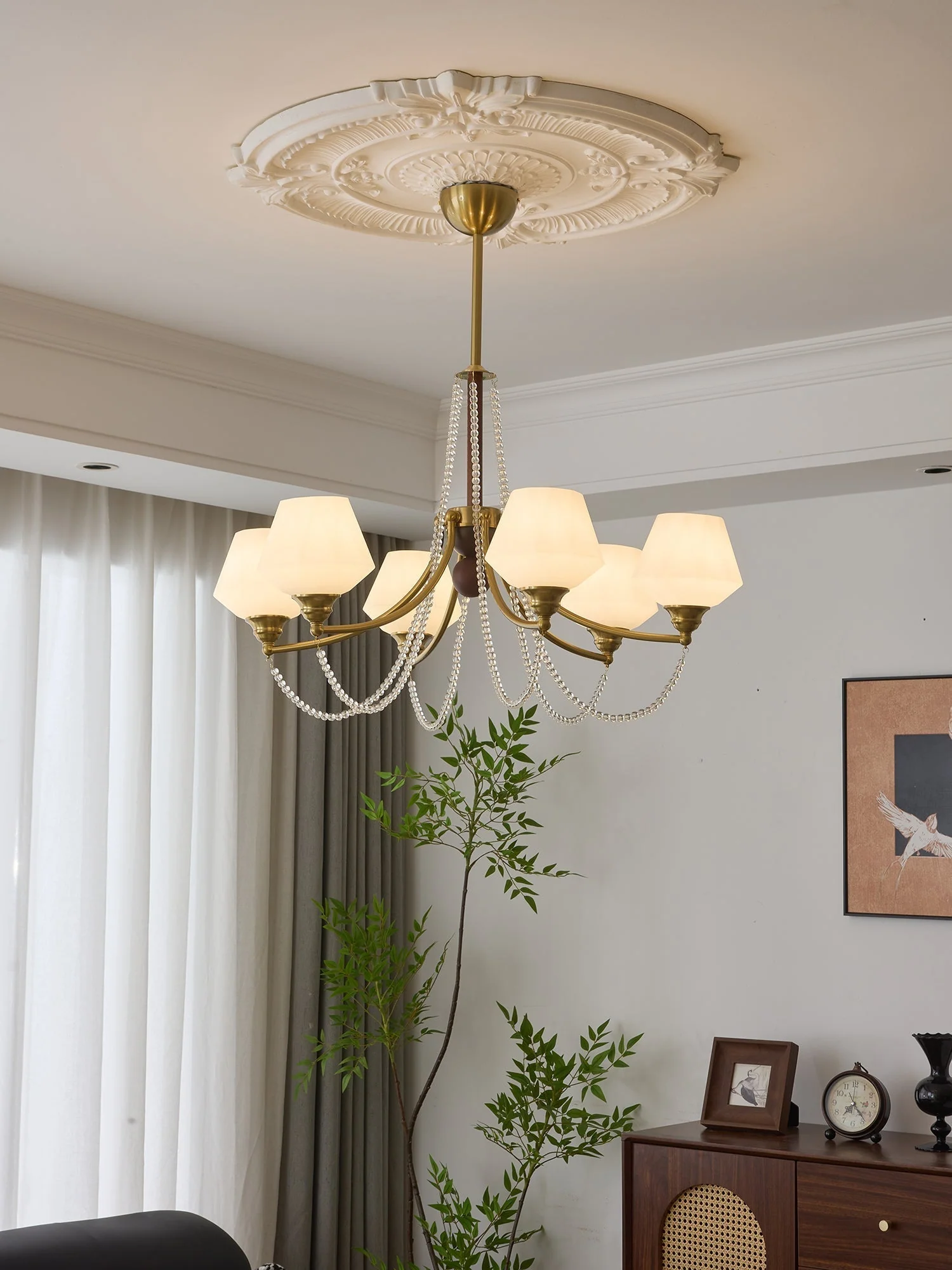 Othaus Traditional Elegance Vintage Wood Chandelier - Image 25