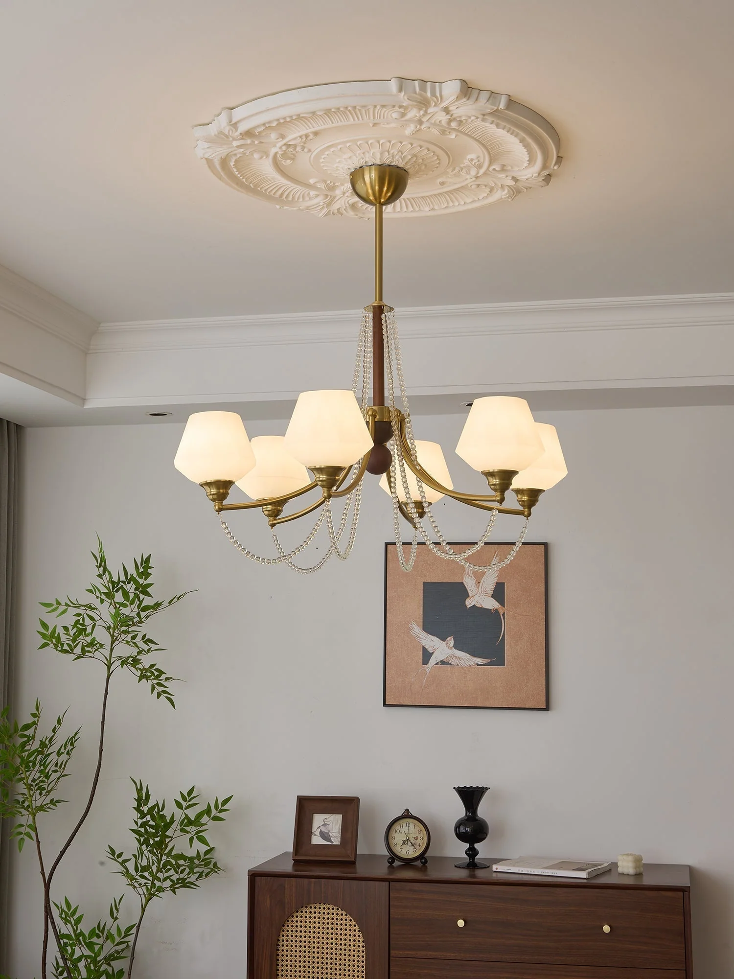 Othaus Traditional Elegance Vintage Wood Chandelier - Image 26