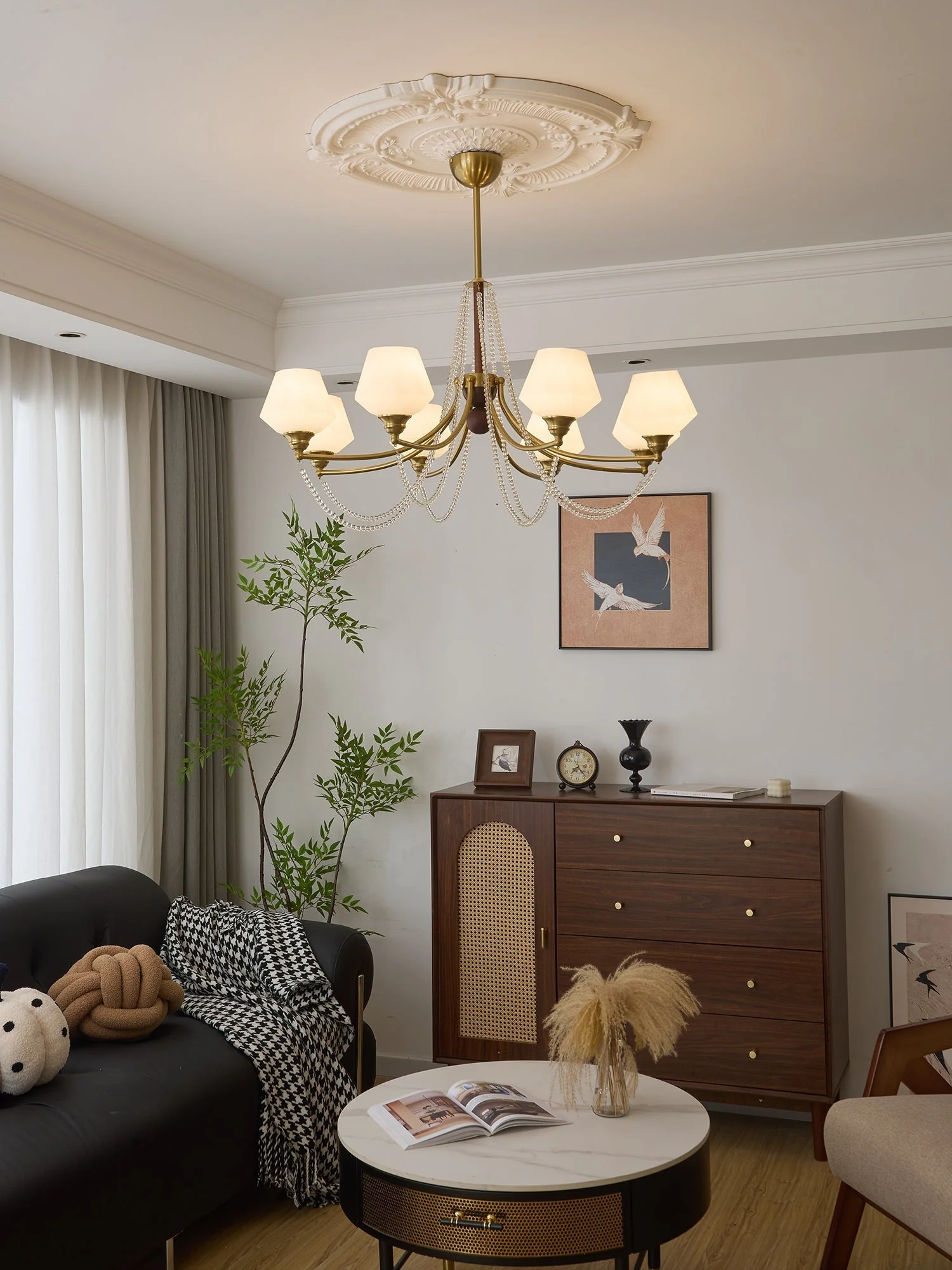 Othaus Traditional Elegance Vintage Wood Chandelier - Image 28