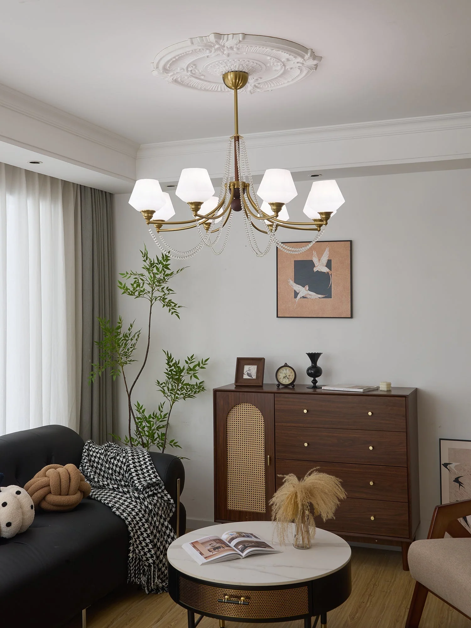 Othaus Traditional Elegance Vintage Wood Chandelier - Image 30